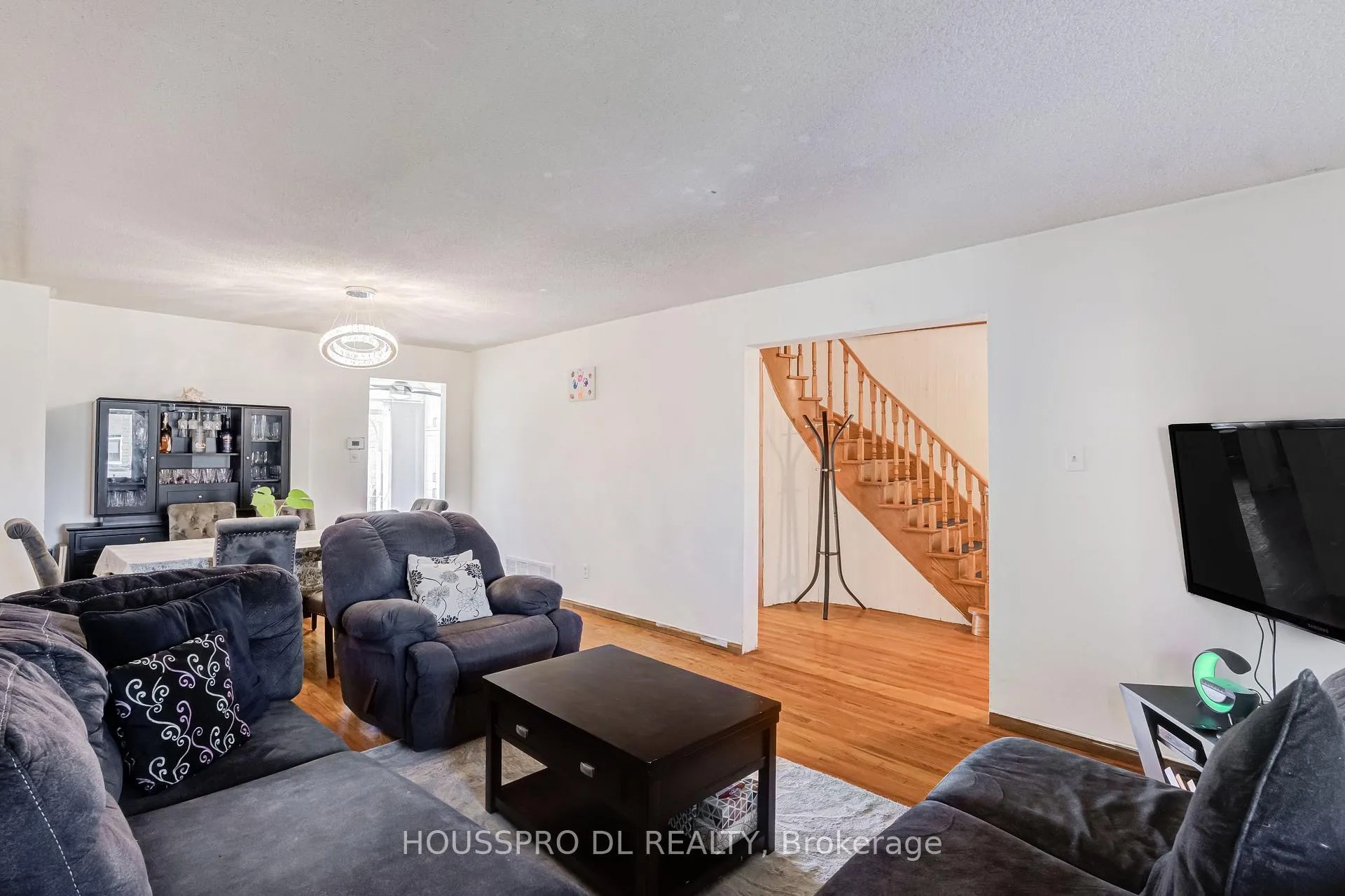 Photo 10 of 29 Westhampton Drive, Vaughan, Brownridge — HOMEH