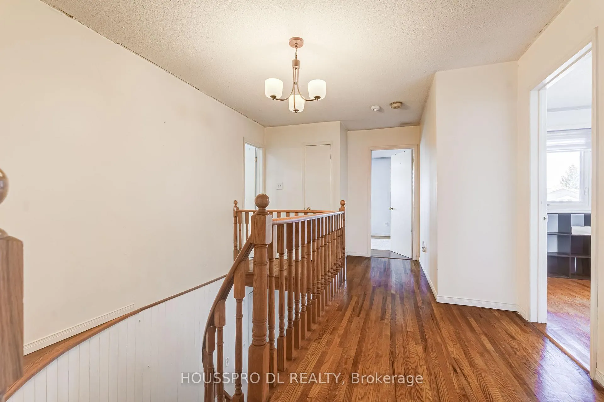 Photo 20 of 29 Westhampton Drive, Vaughan, Brownridge — HOMEH