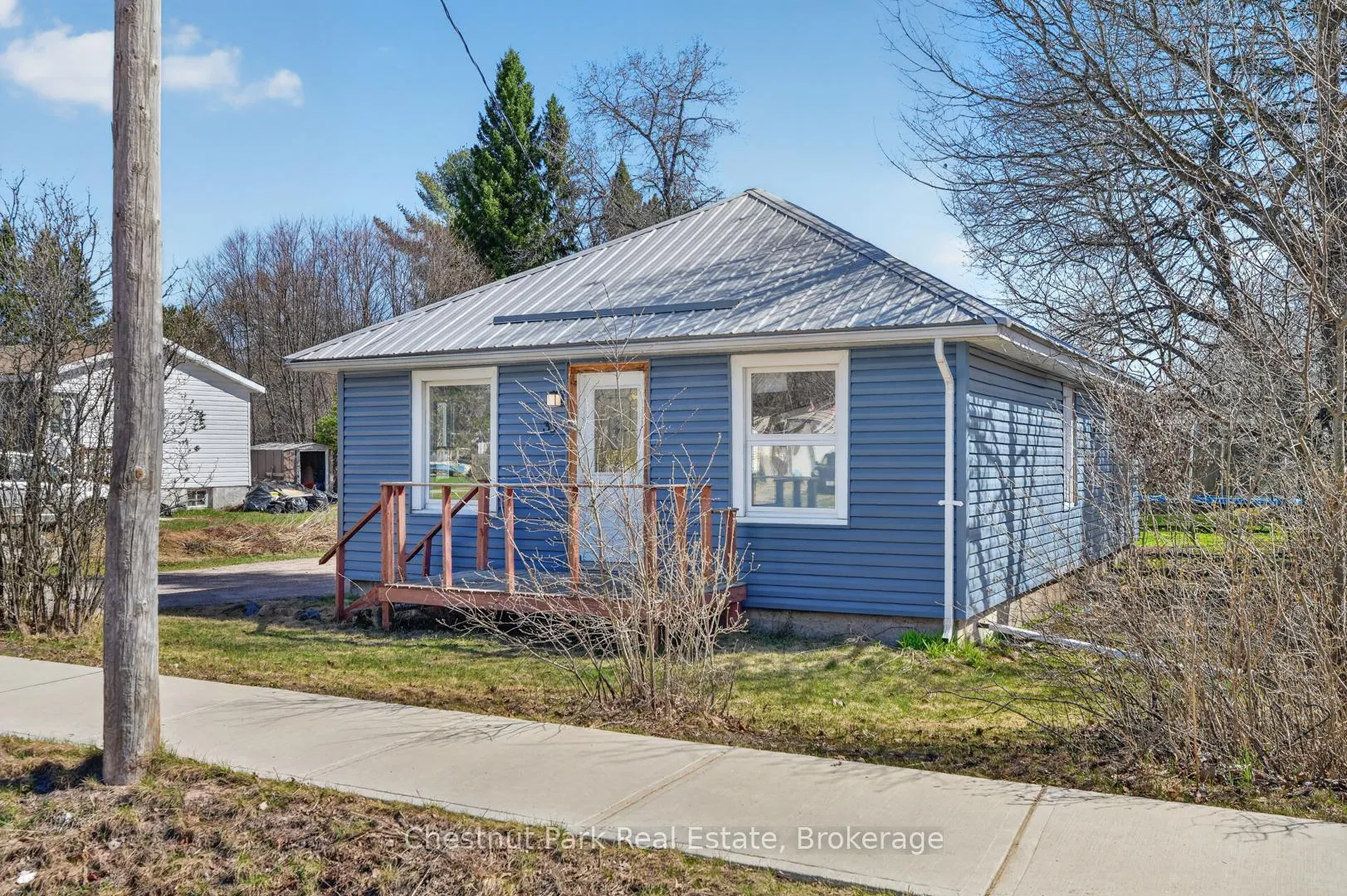 Photo 6 of 35 Broadway Street, South River — HOMEH