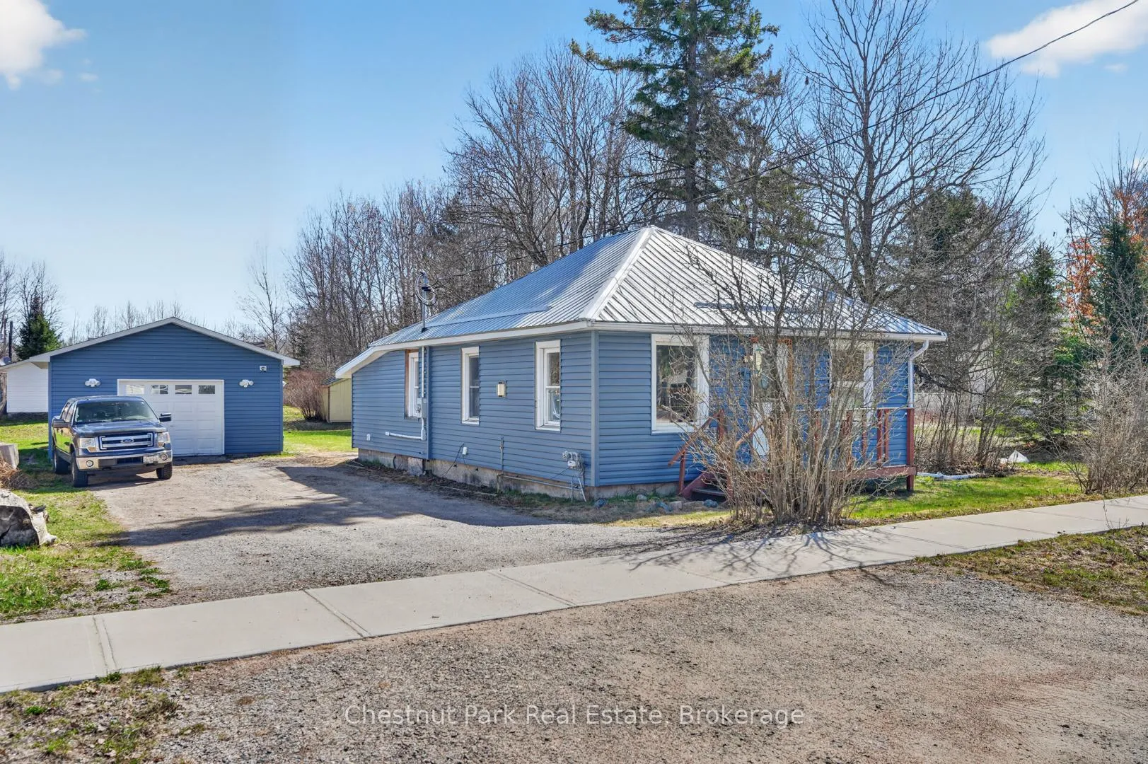 Photo 7 of 35 Broadway Street, South River — HOMEH