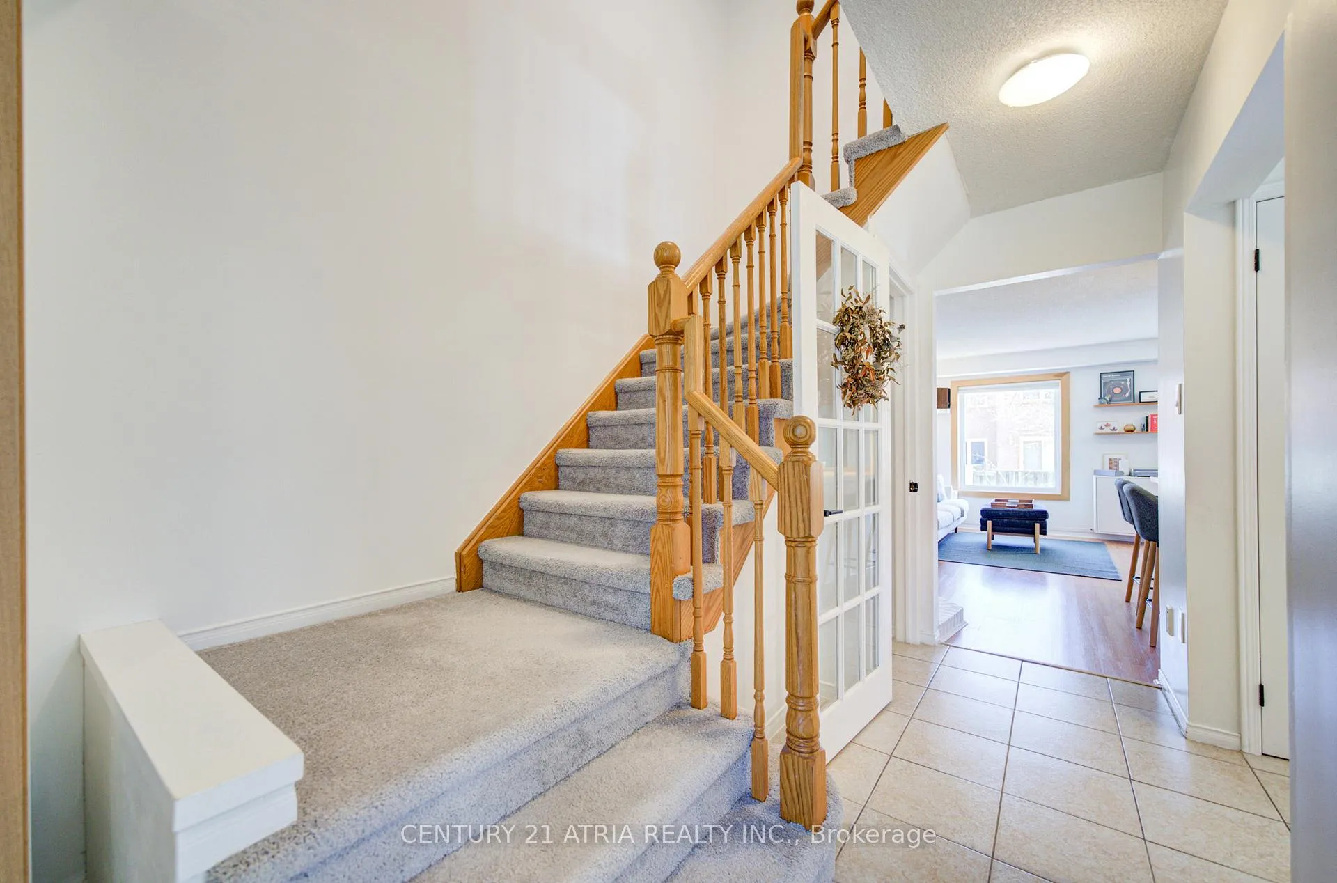 Photo 10 of 5699 Talaton Trail, Mississauga, Hurontario — HOMEH