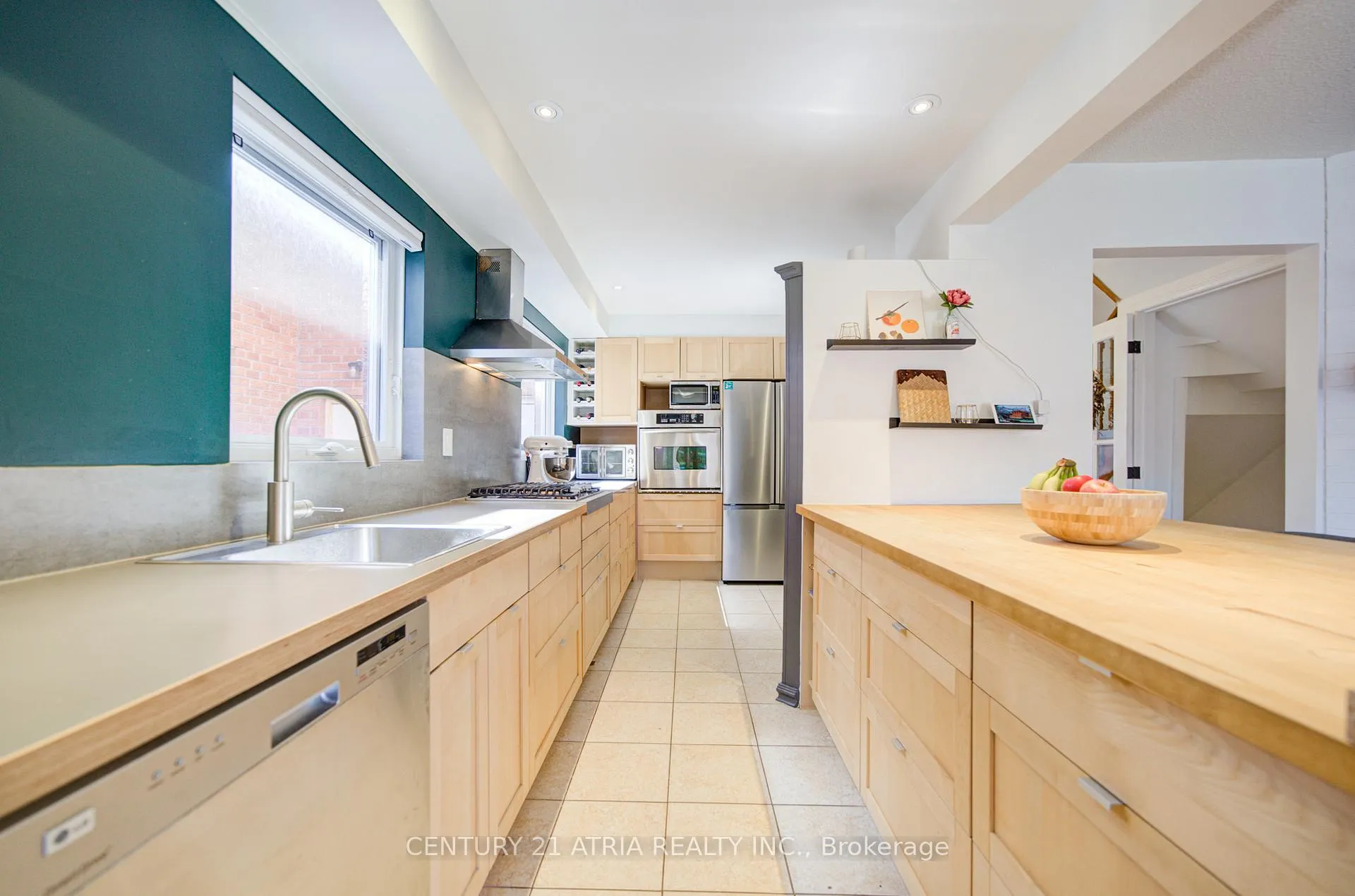 Photo 16 of 5699 Talaton Trail, Mississauga, Hurontario — HOMEH