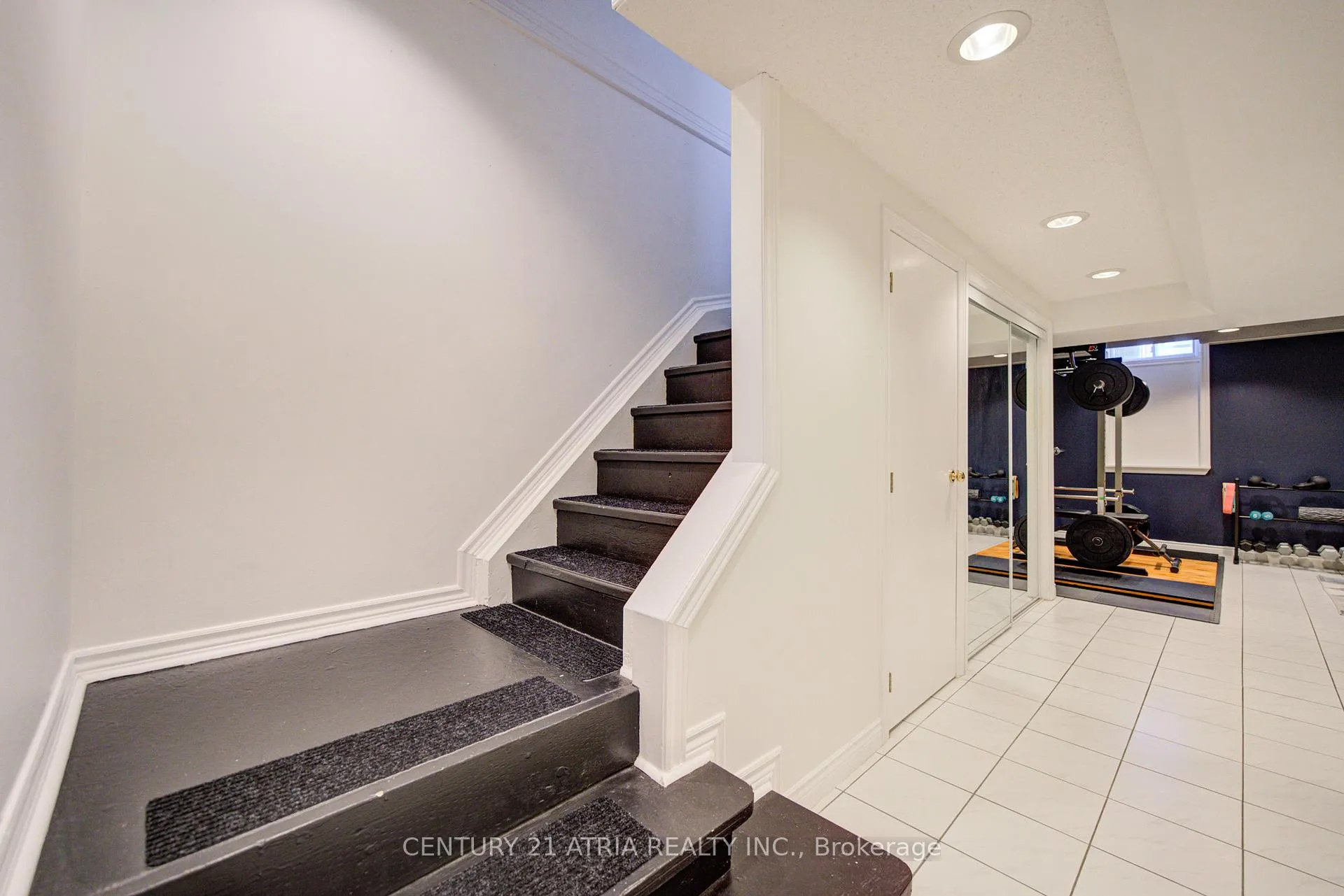 Photo 31 of 5699 Talaton Trail, Mississauga, Hurontario — HOMEH