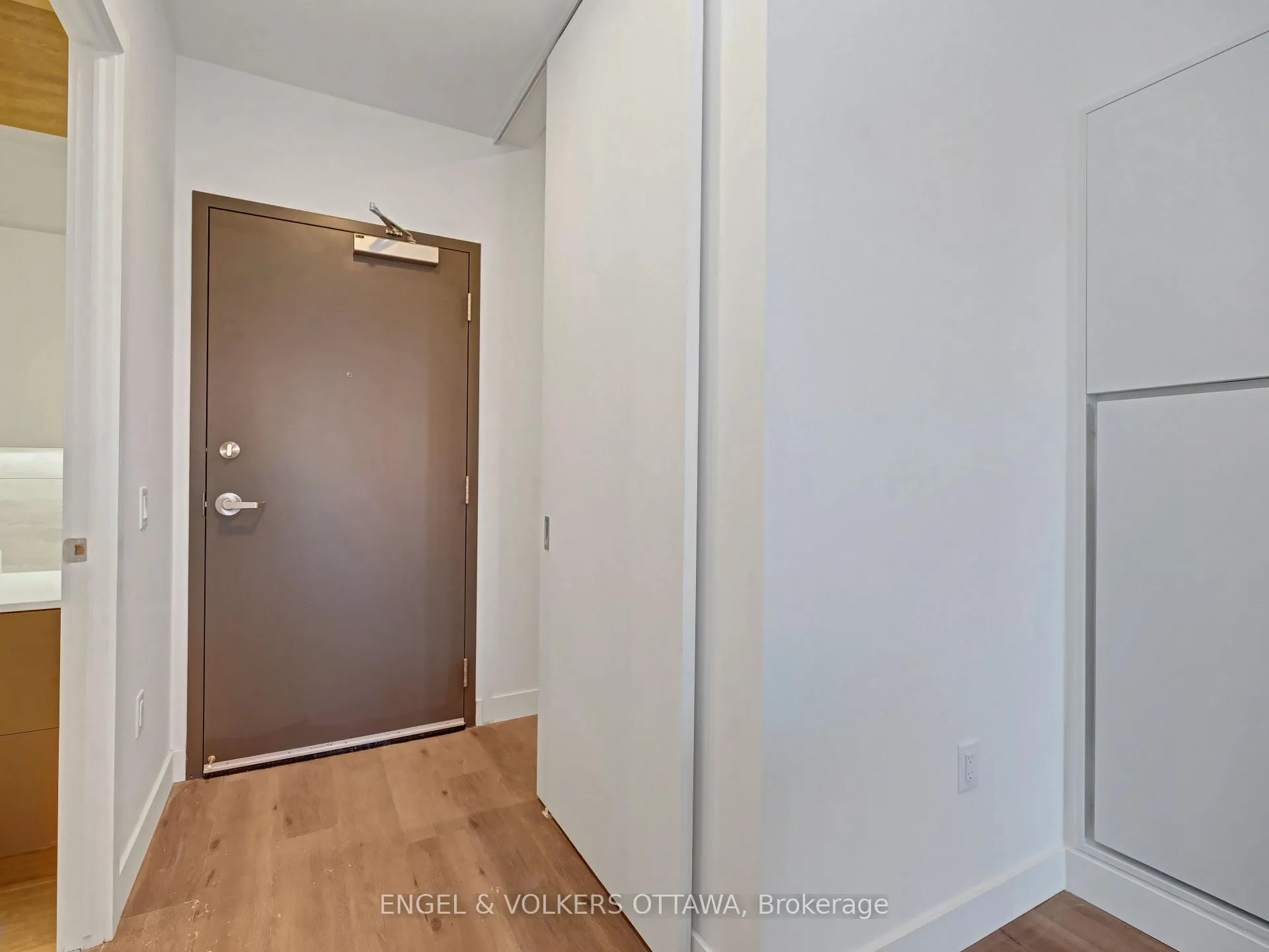Photo 8 of Unit 206, 10 James Street, Ottawa, Ottawa Centre — HOMEH