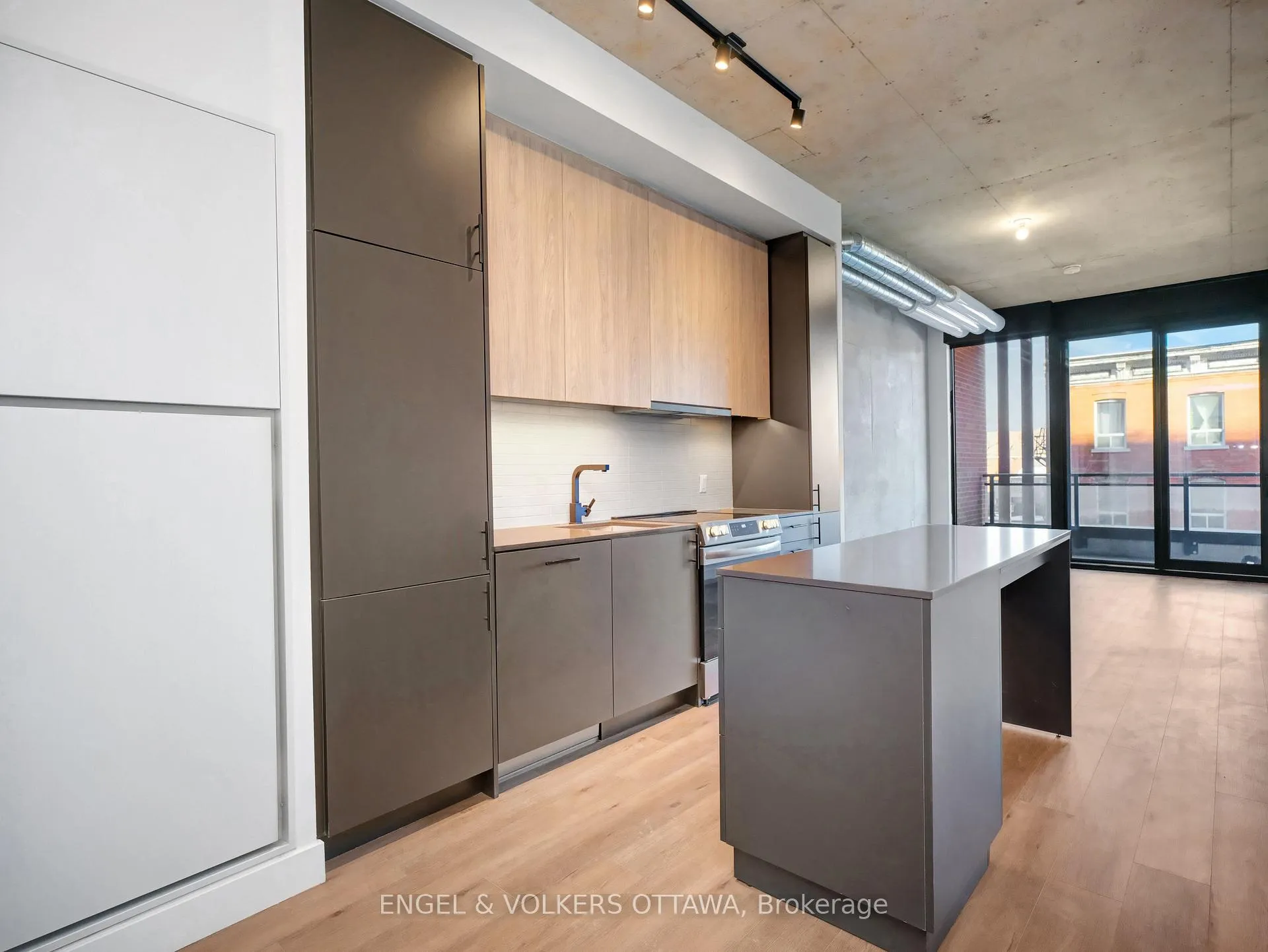 Photo 15 of Unit 206, 10 James Street, Ottawa, Ottawa Centre — HOMEH