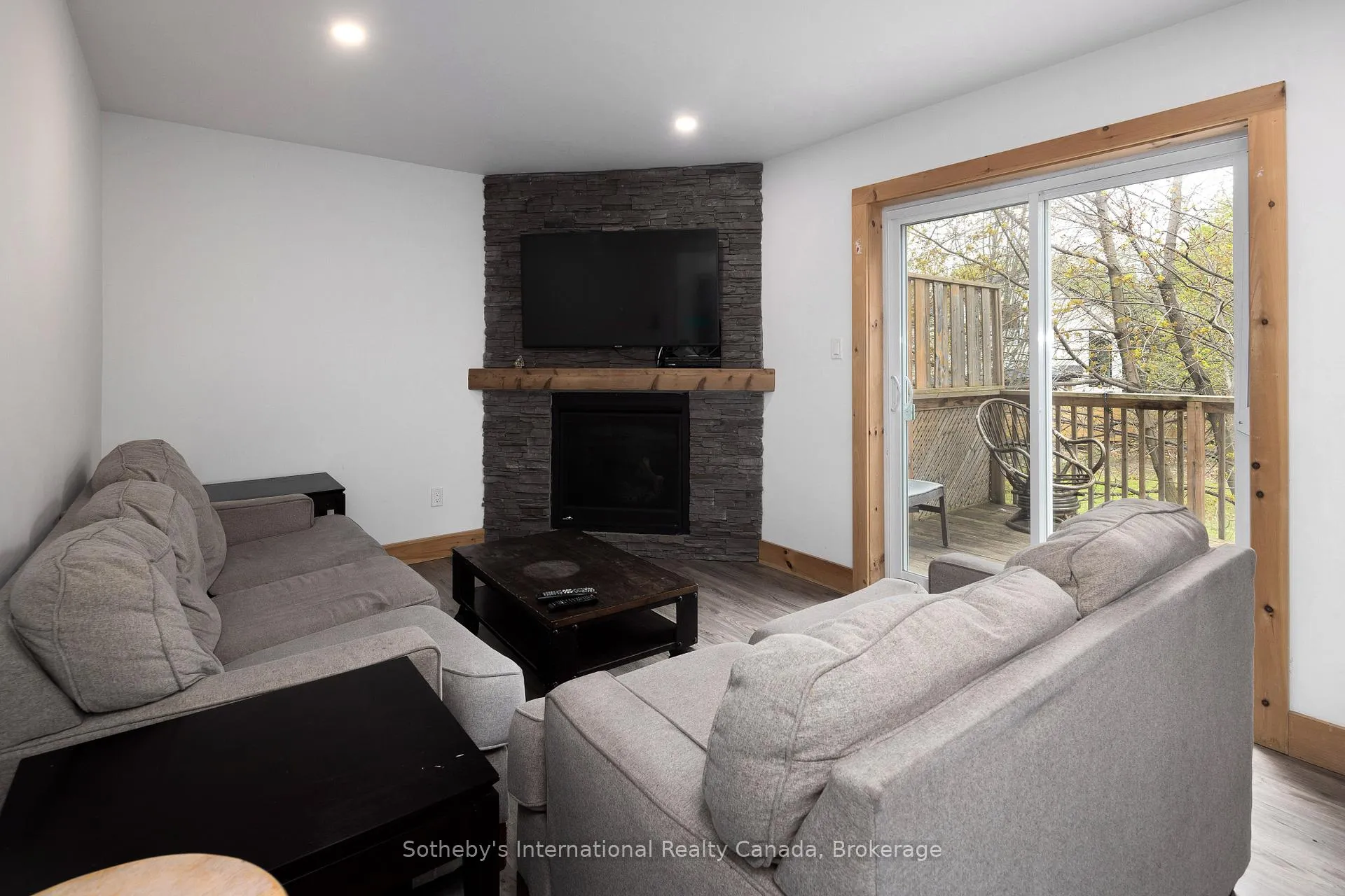 Photo 17 of 210 Arlberg Crescent, Blue Mountains — HOMEH