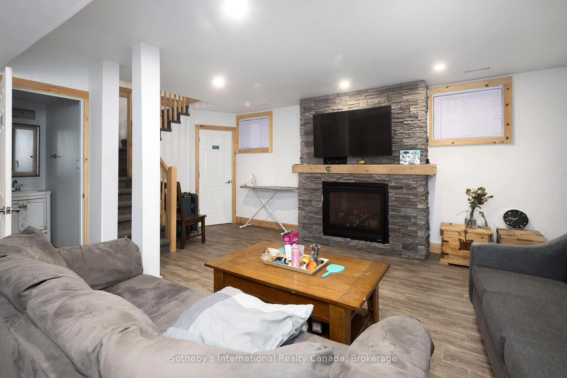 Photo 25 of 210 Arlberg Crescent, Blue Mountains — HOMEH