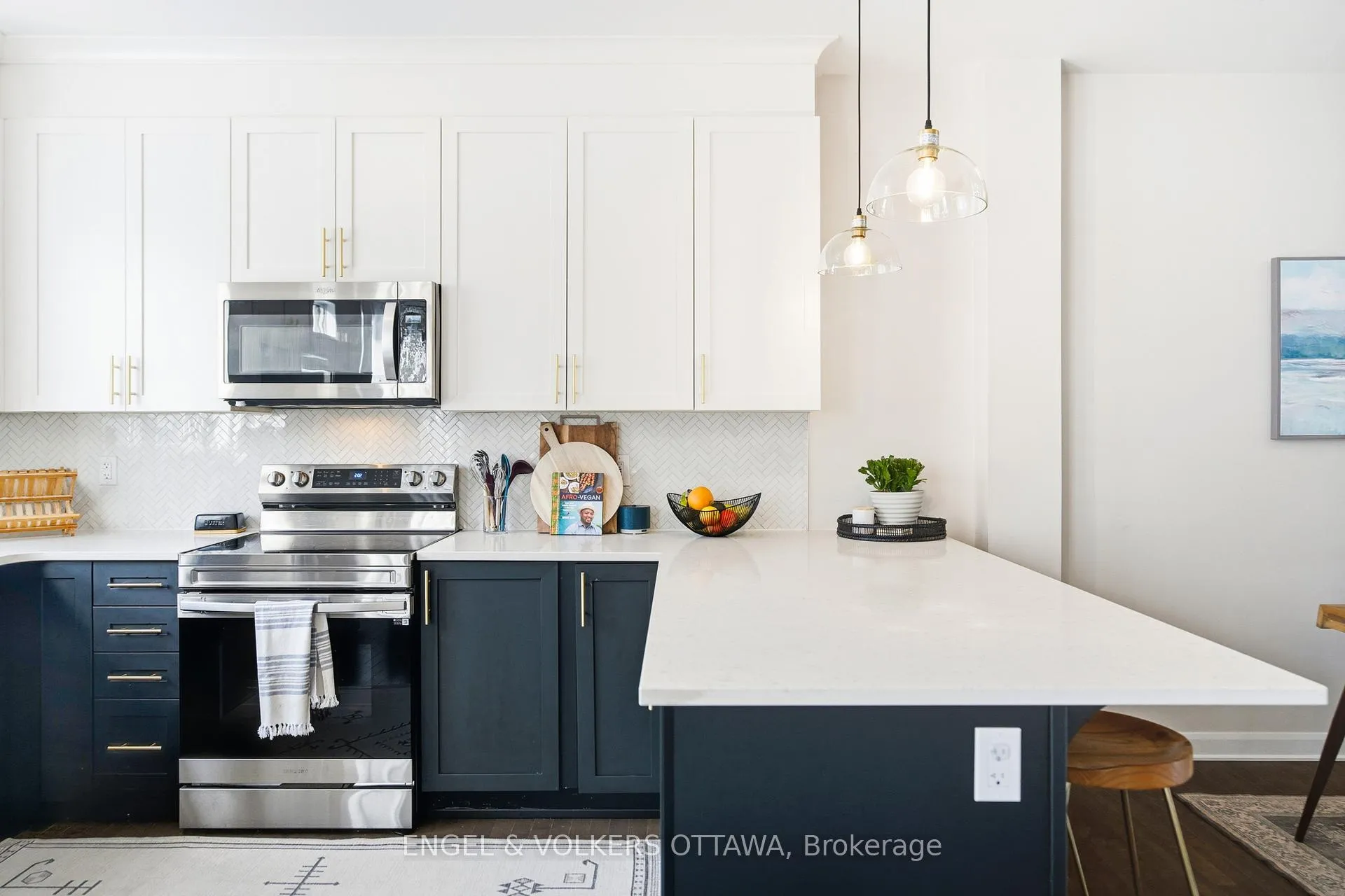 Photo 12 of 207 Argonaut Circle, Ottawa, Chapel Hill South - Orleans Village — HOMEH