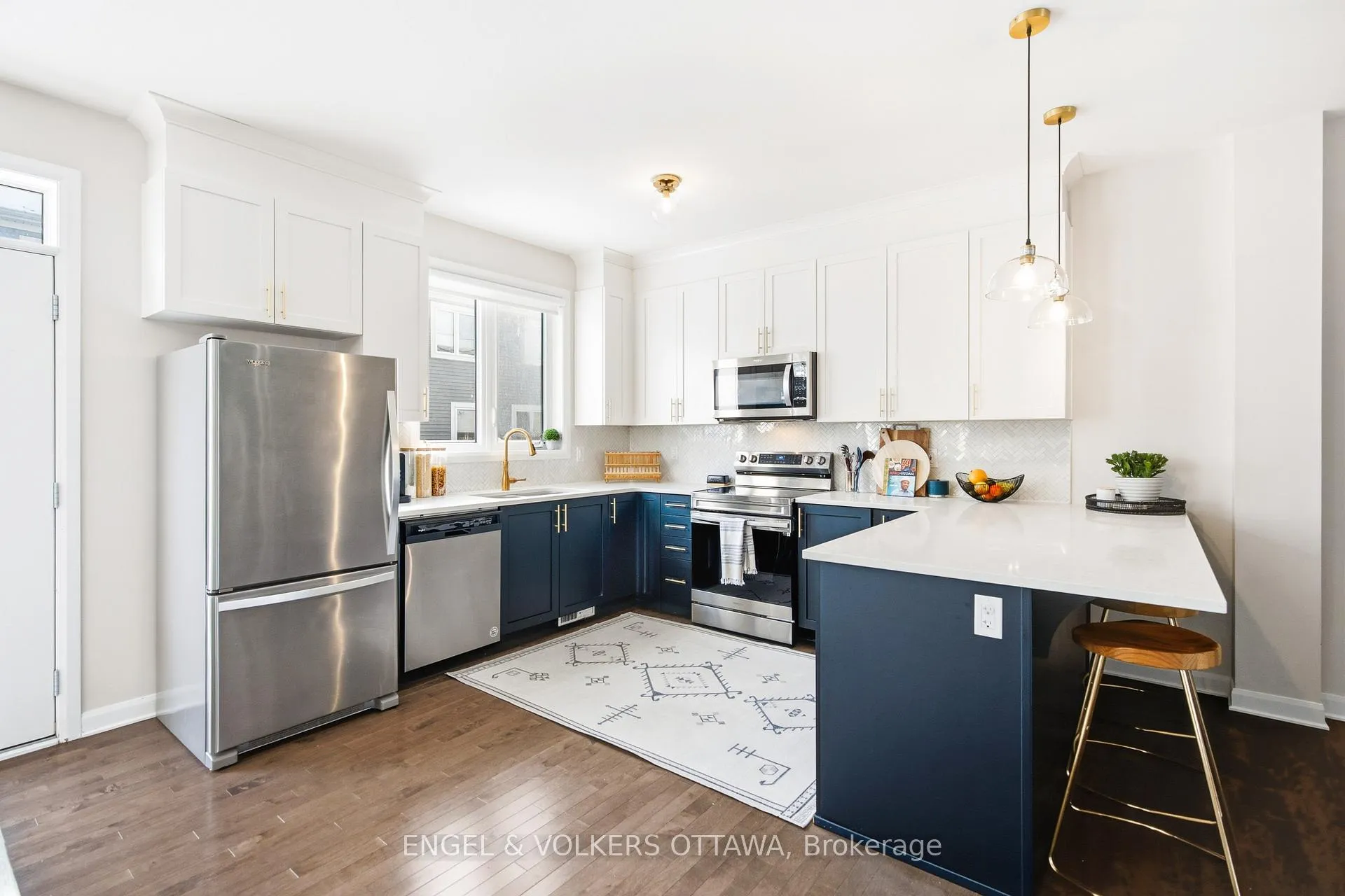 Photo 13 of 207 Argonaut Circle, Ottawa, Chapel Hill South - Orleans Village — HOMEH