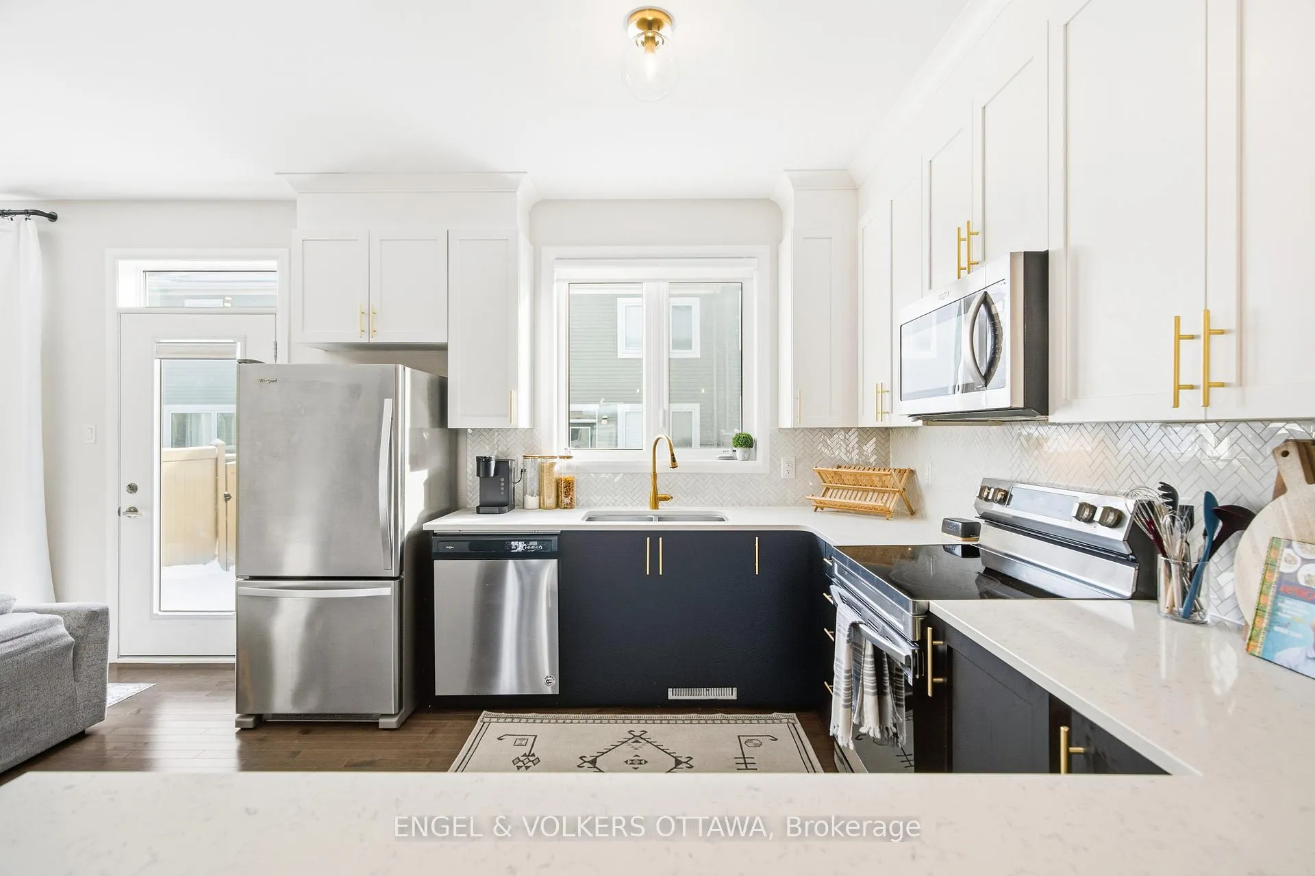 Photo 14 of 207 Argonaut Circle, Ottawa, Chapel Hill South - Orleans Village — HOMEH