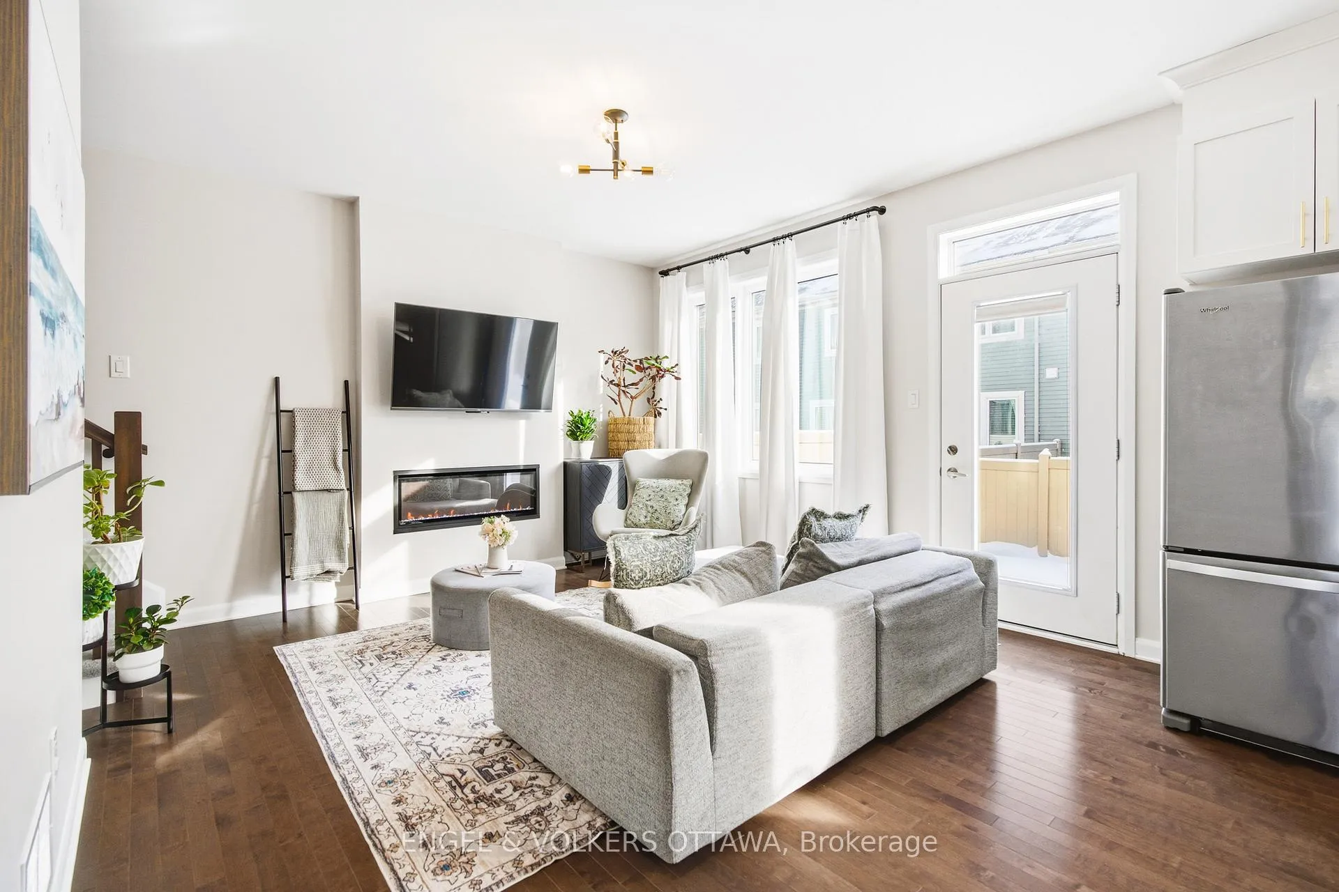Photo 19 of 207 Argonaut Circle, Ottawa, Chapel Hill South - Orleans Village — HOMEH