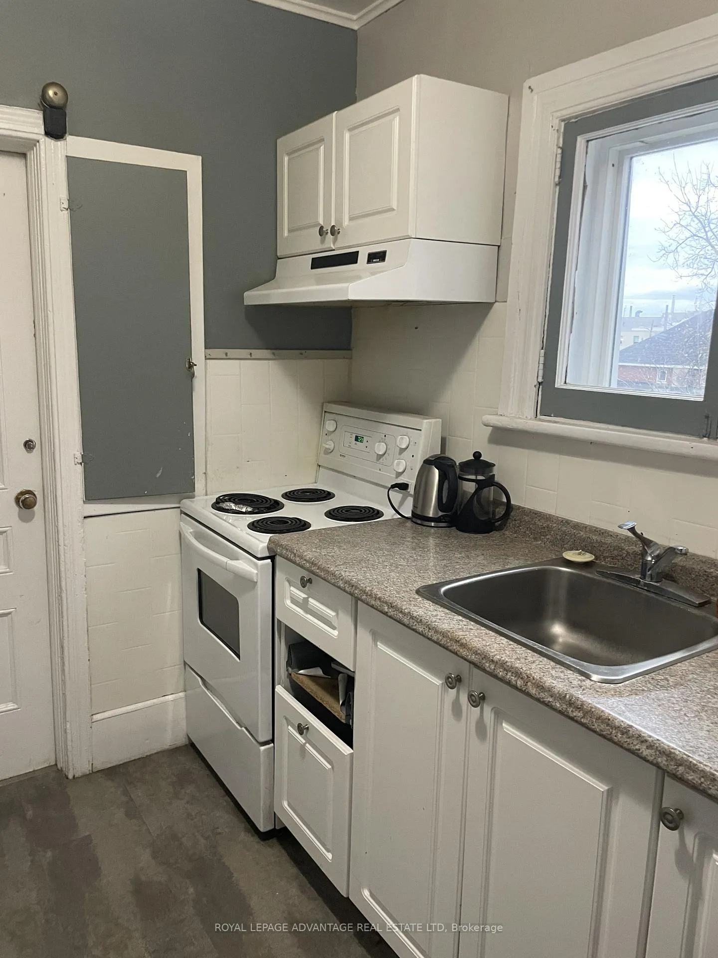 Photo 15 of 28 Mcewen Avenue, Smiths Falls — HOMEH