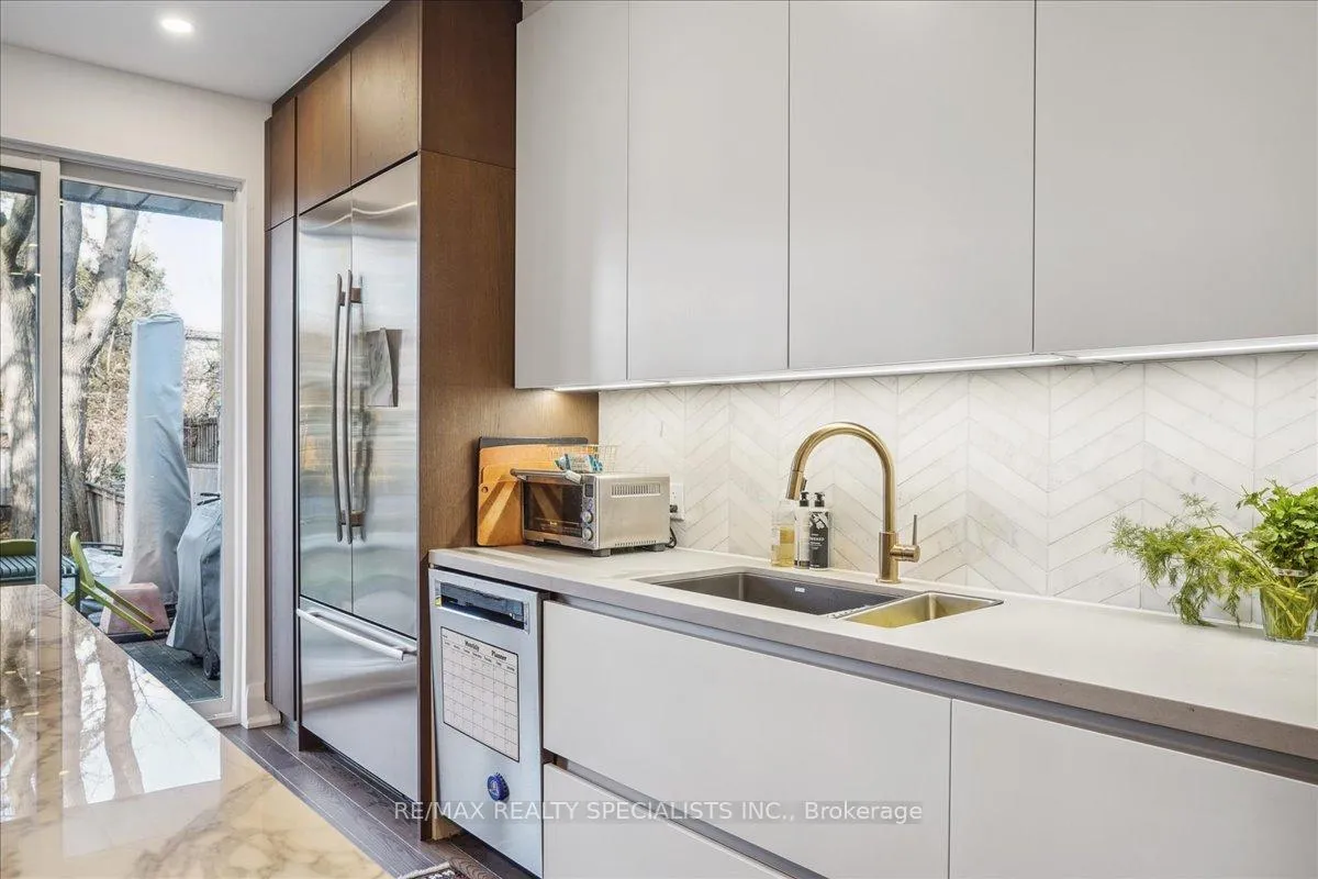Photo 7 of 128 Riverdale Avenue, Toronto, North Riverdale — HOMEH