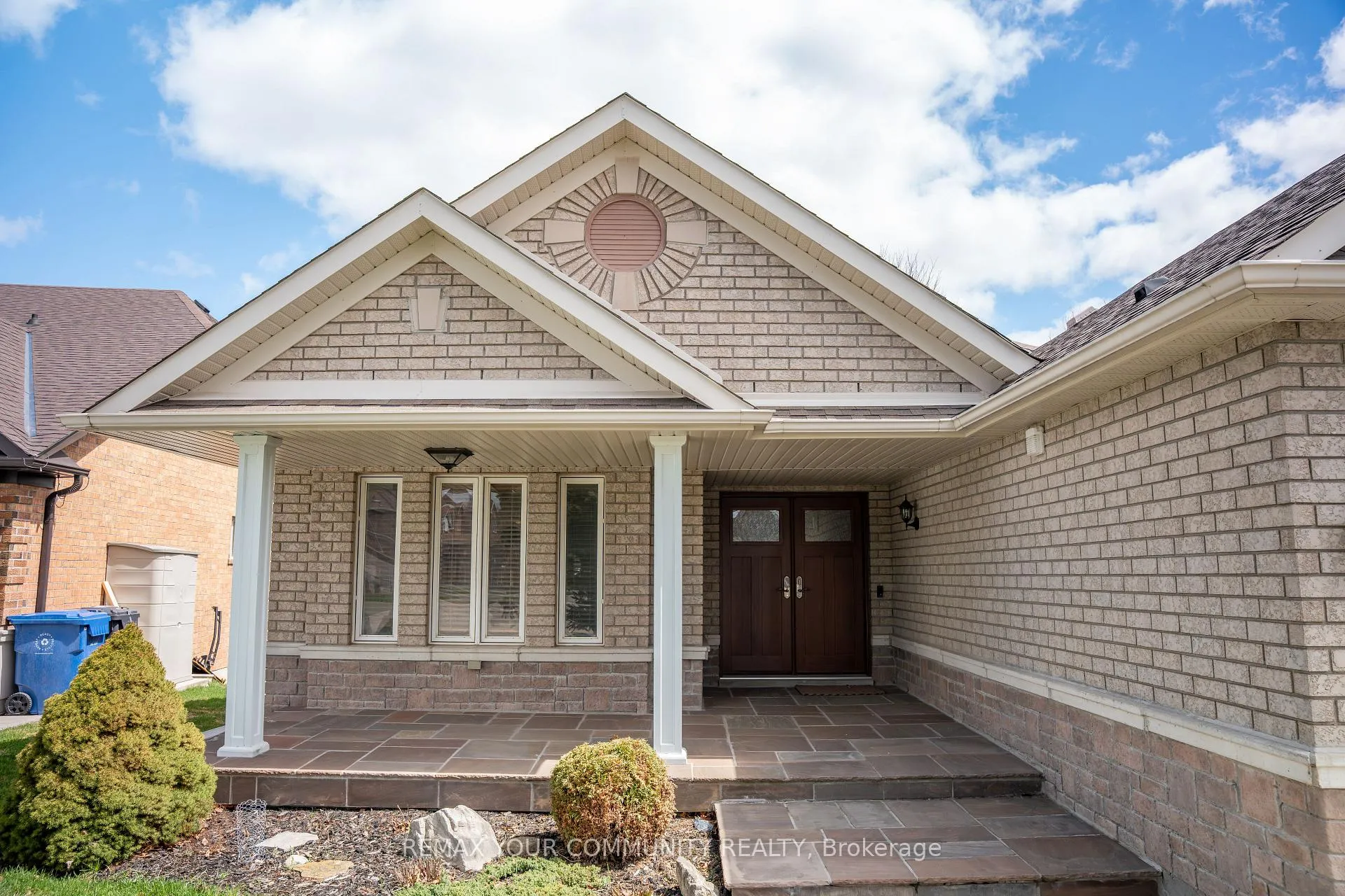 Photo 5 of 13 Foxbury Place, Caledon, Bolton North — HOMEH