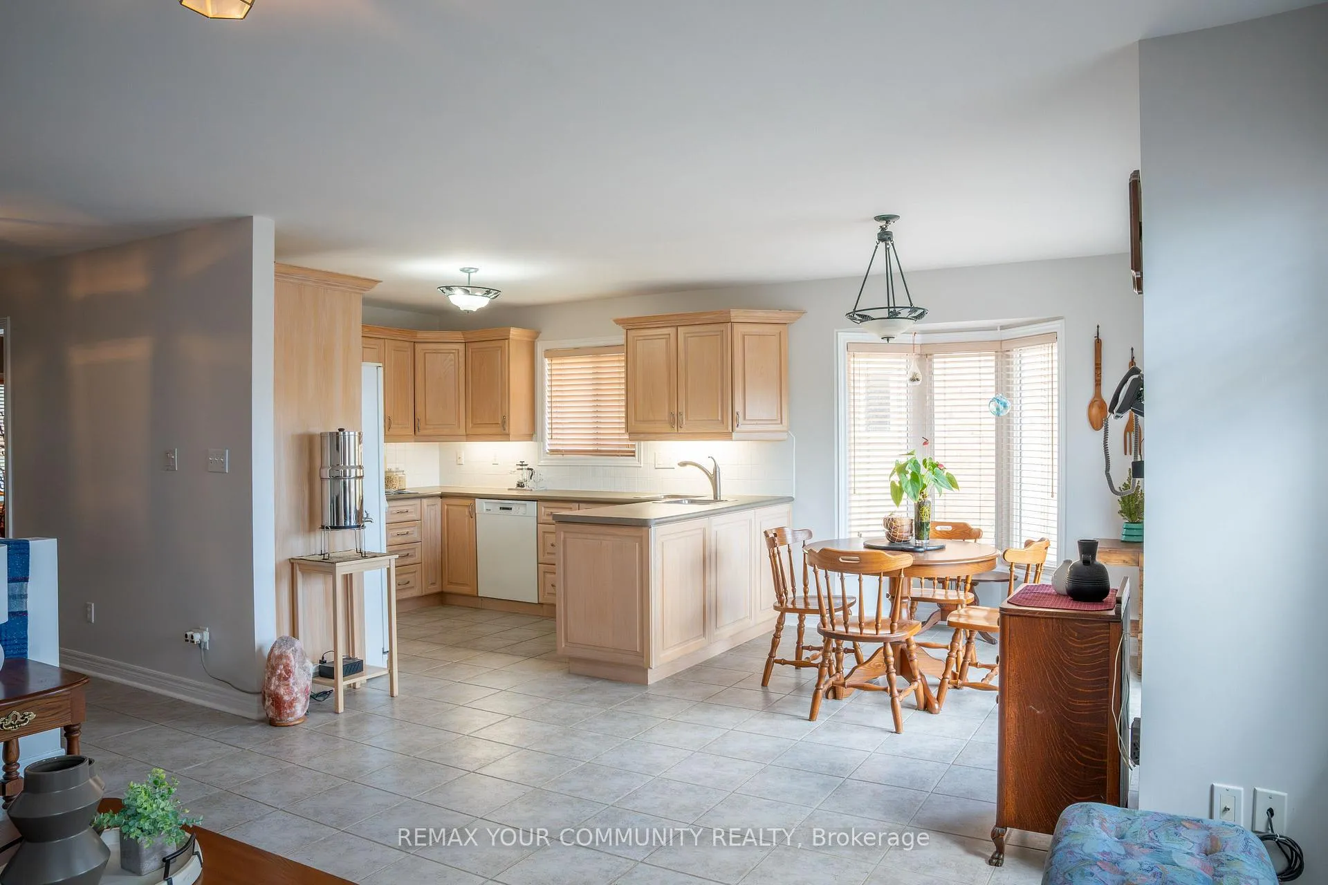 Photo 12 of 13 Foxbury Place, Caledon, Bolton North — HOMEH