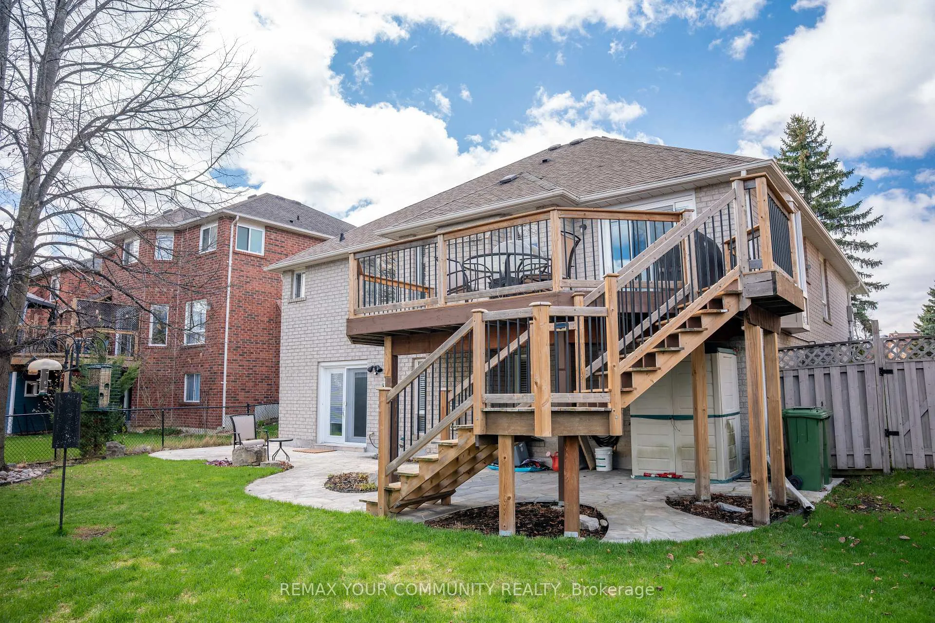 Photo 38 of 13 Foxbury Place, Caledon, Bolton North — HOMEH