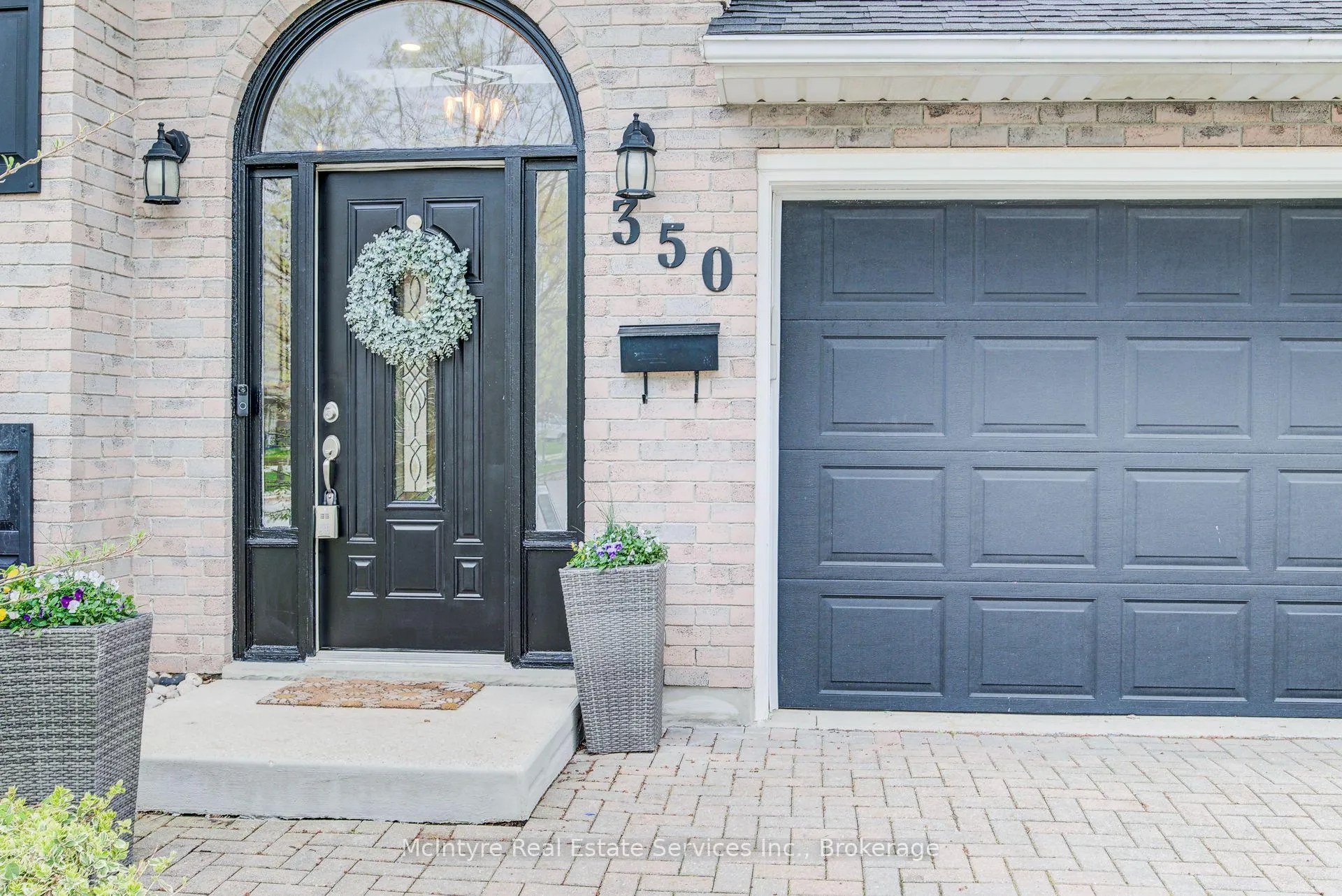 Photo 4 of 350 Auburn Drive, Waterloo — HOMEH