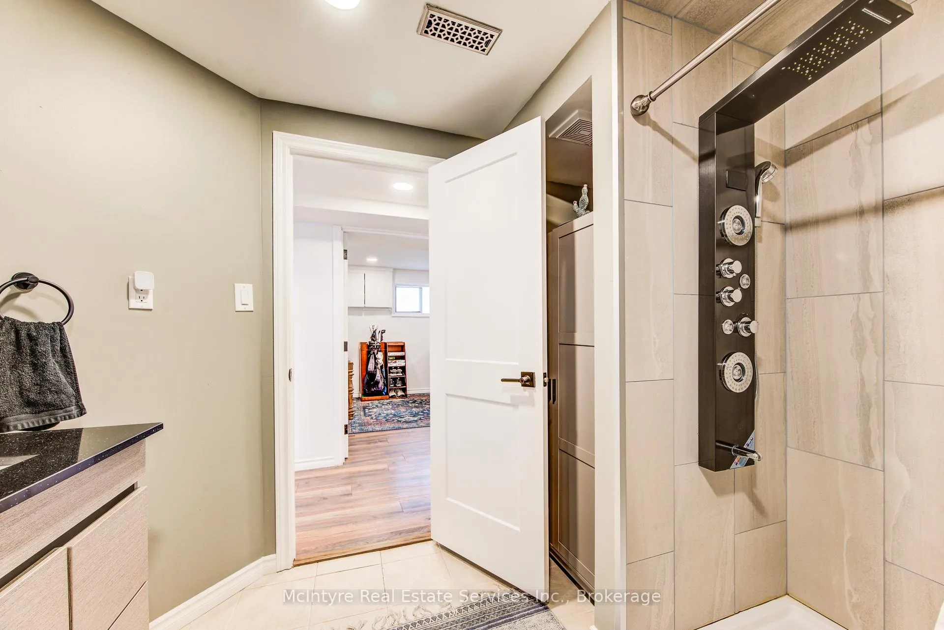 Photo 36 of 350 Auburn Drive, Waterloo — HOMEH