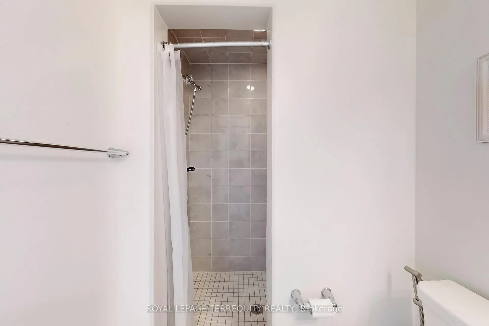 Photo 29 of Unit 608, 1148 Dragonfly Avenue, Pickering, Rural Pickering — HOMEH