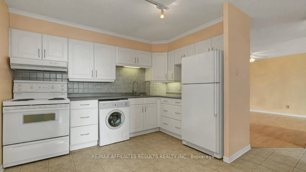 Photo 15 of Unit 2110, 415 Greenview Avenue, Ottawa, Britannia — HOMEH