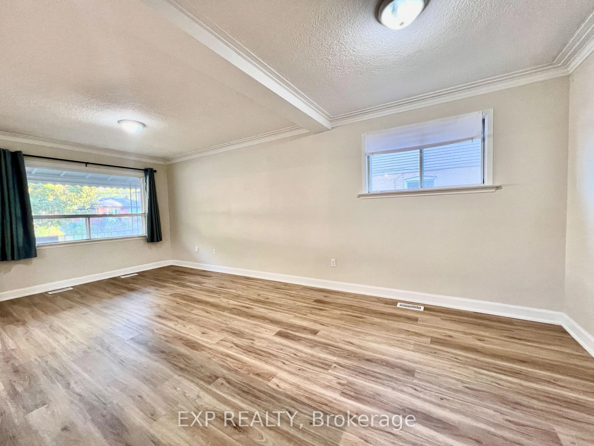 Photo 9 of 158 Hallmark Avenue, Etobicoke, Alderwood — HOMEH