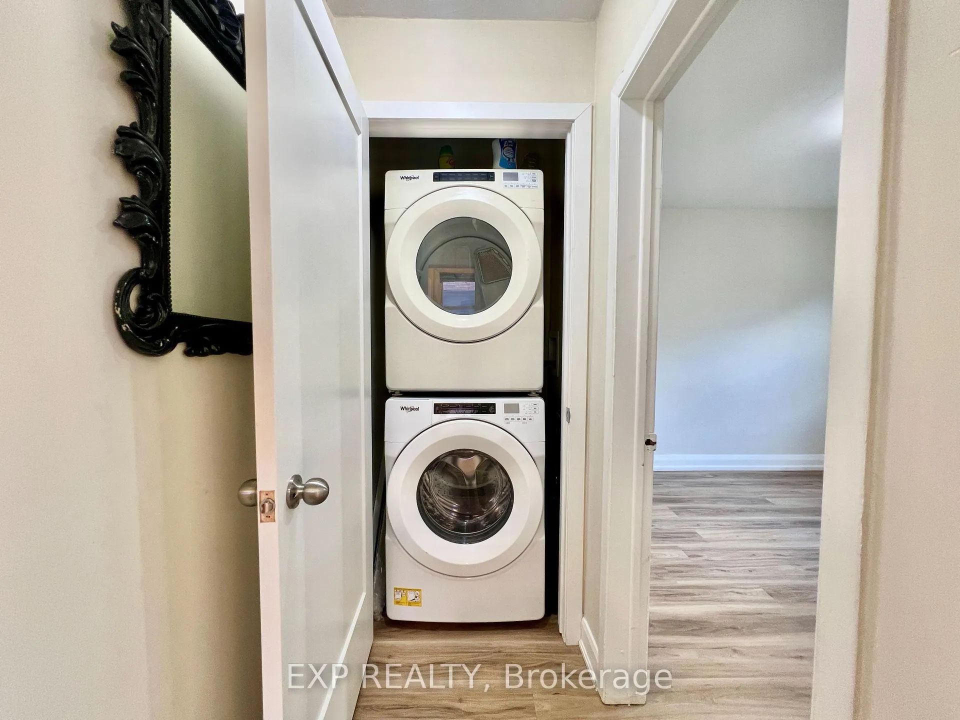 Photo 16 of 158 Hallmark Avenue, Etobicoke, Alderwood — HOMEH