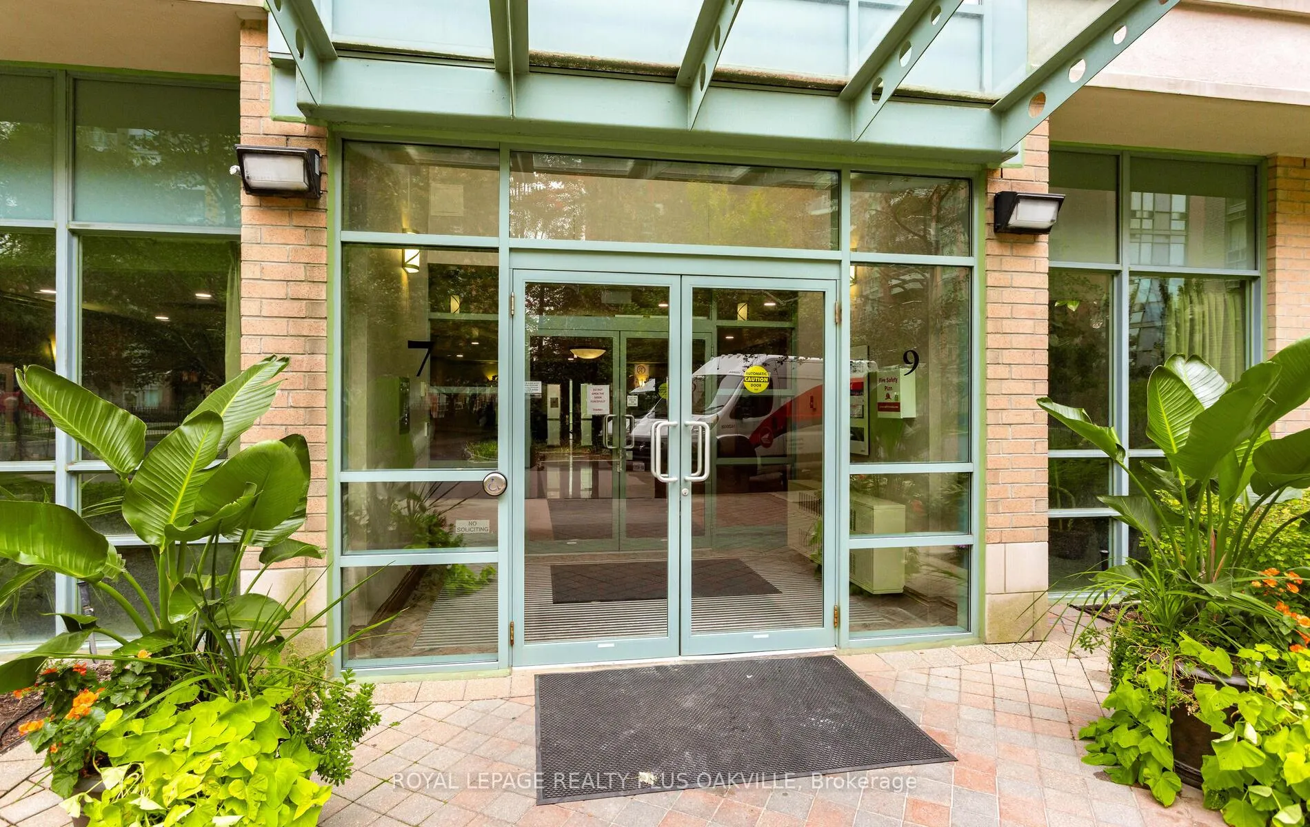Photo 5 of Unit LPH07, 7 Michael Power Place, Etobicoke, Islington-City Centre West — HOMEH