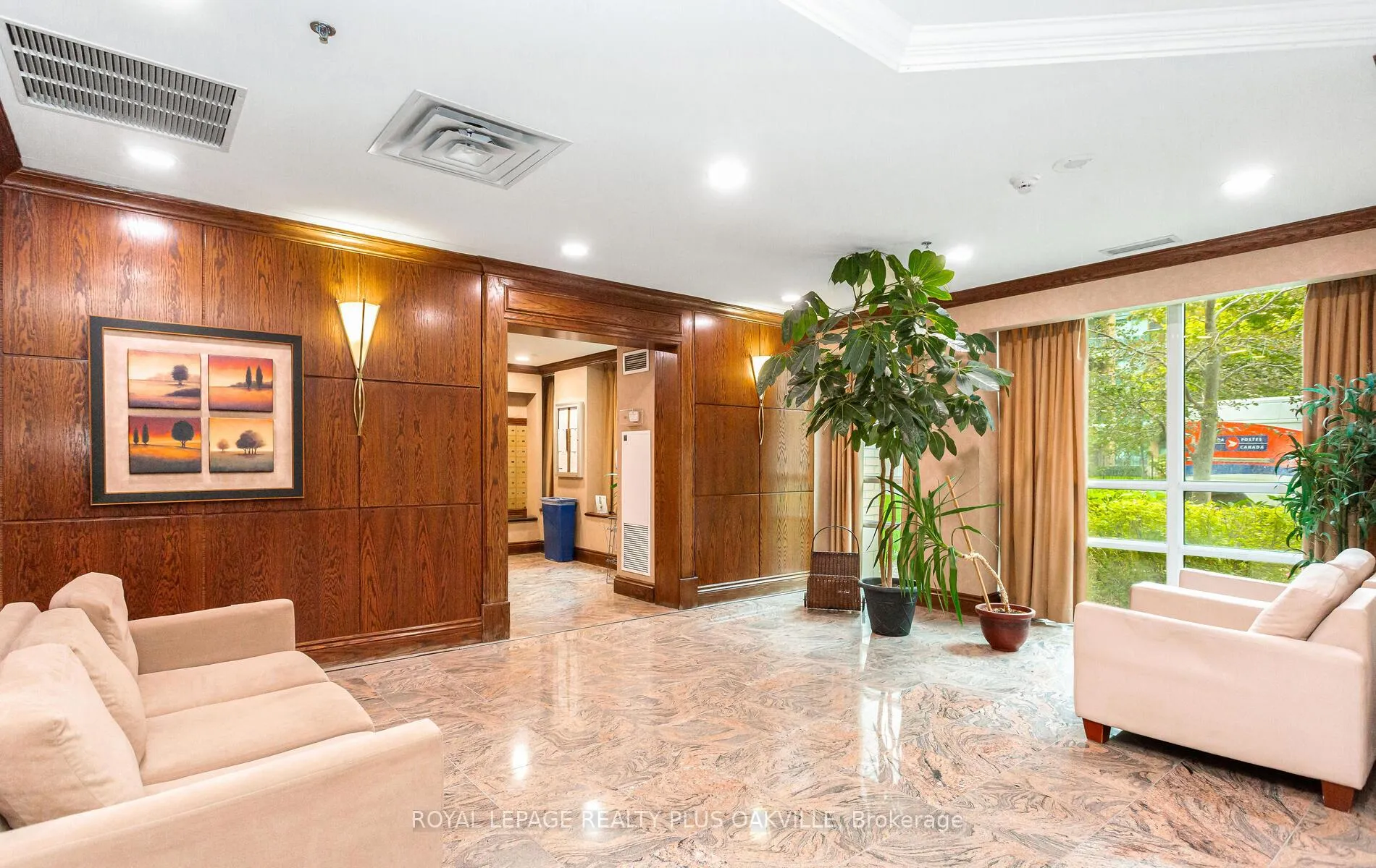 Photo 7 of Unit LPH07, 7 Michael Power Place, Etobicoke, Islington-City Centre West — HOMEH