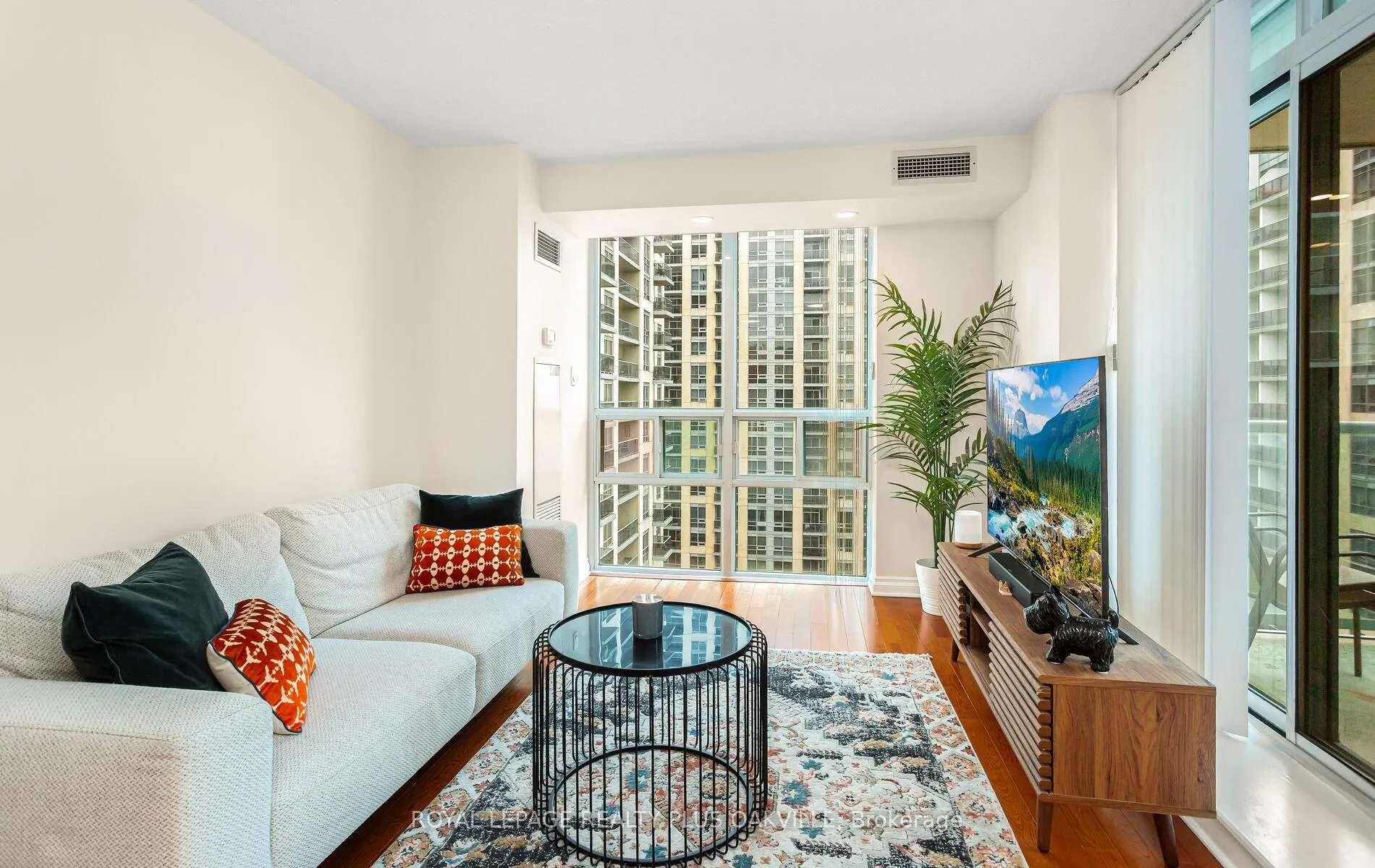 Photo 20 of Unit LPH07, 7 Michael Power Place, Etobicoke, Islington-City Centre West — HOMEH