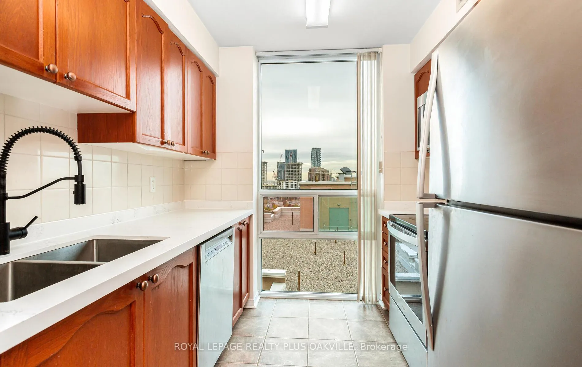 Photo 27 of Unit LPH07, 7 Michael Power Place, Etobicoke, Islington-City Centre West — HOMEH