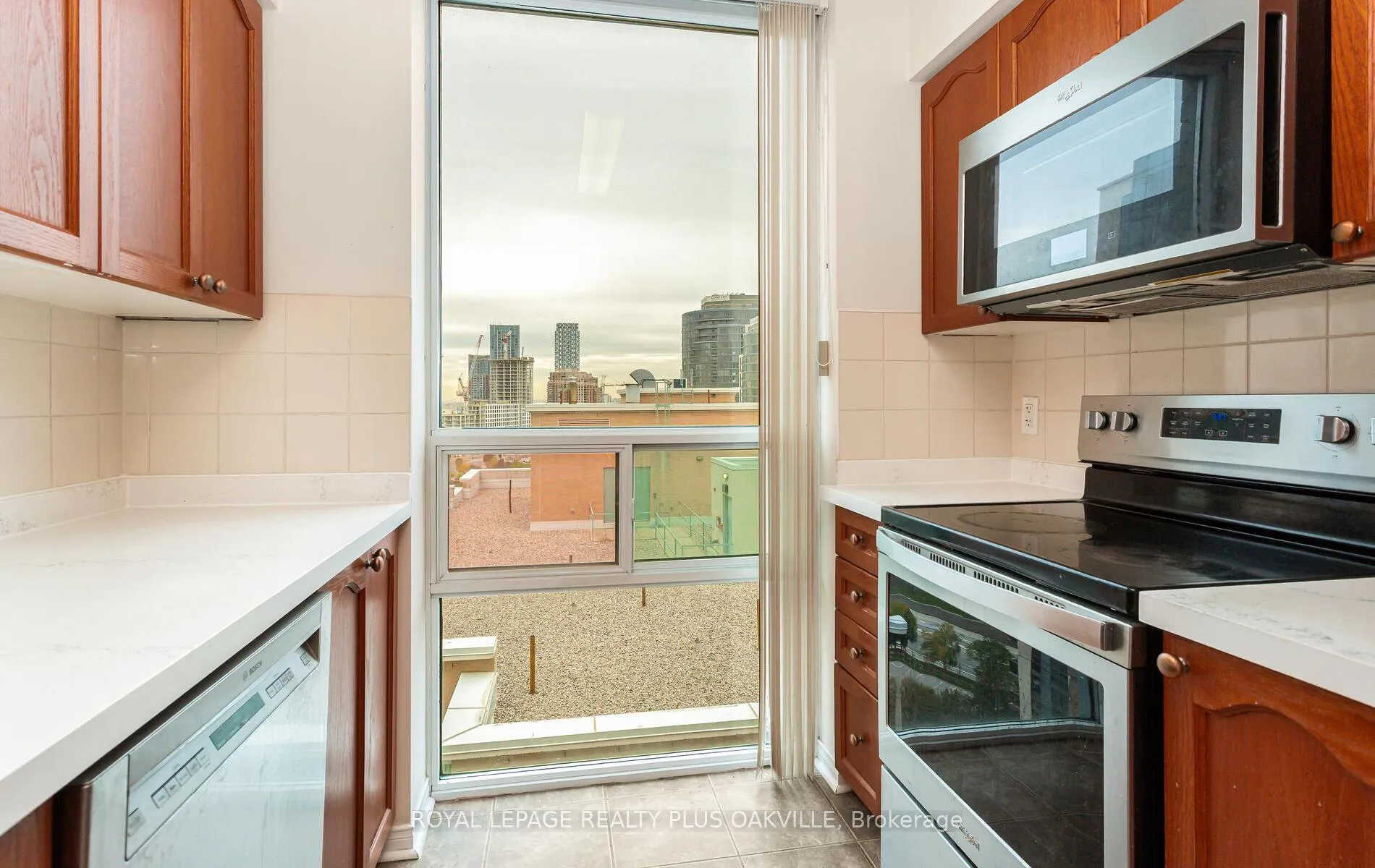 Photo 28 of Unit LPH07, 7 Michael Power Place, Etobicoke, Islington-City Centre West — HOMEH