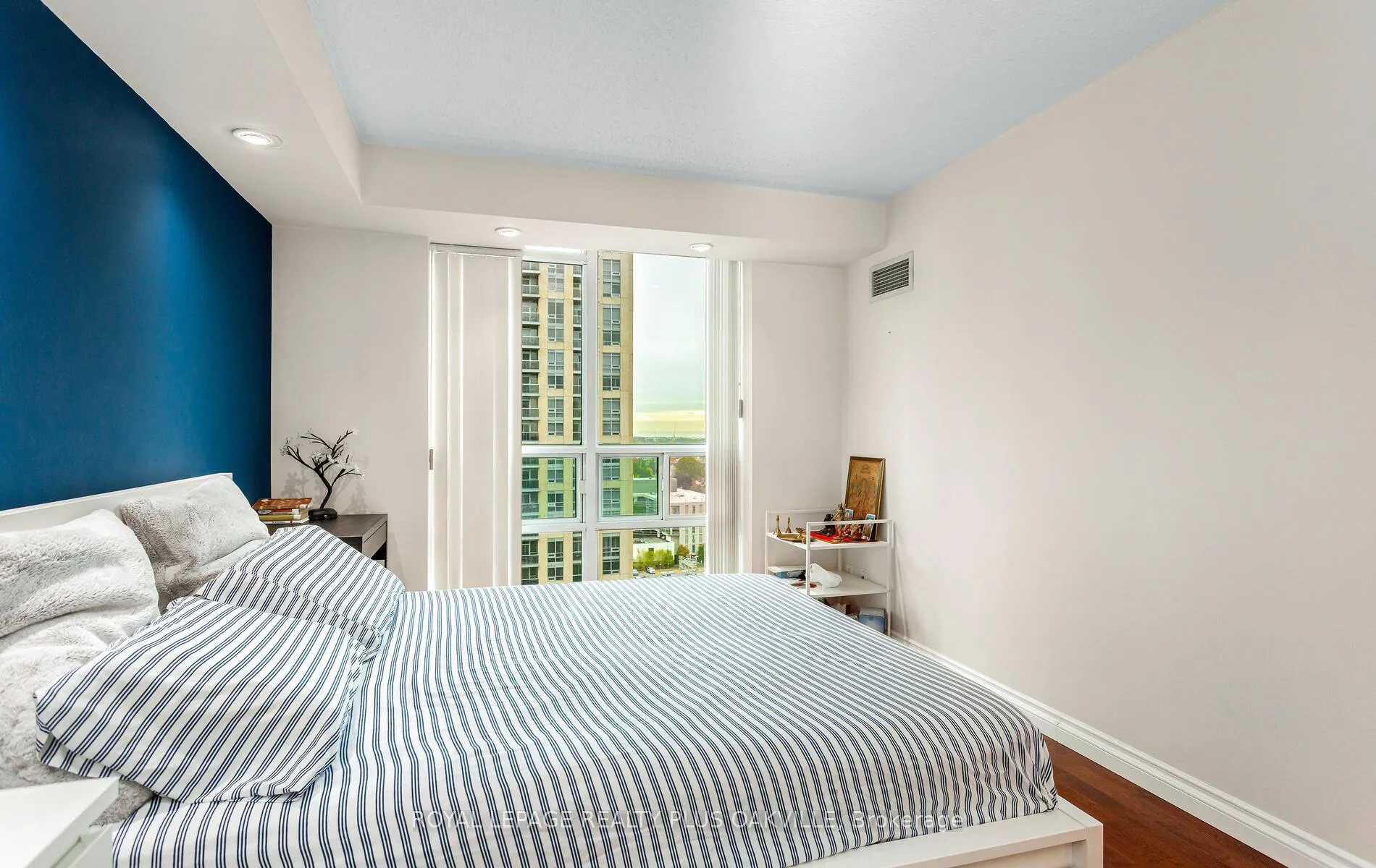 Photo 33 of Unit LPH07, 7 Michael Power Place, Etobicoke, Islington-City Centre West — HOMEH