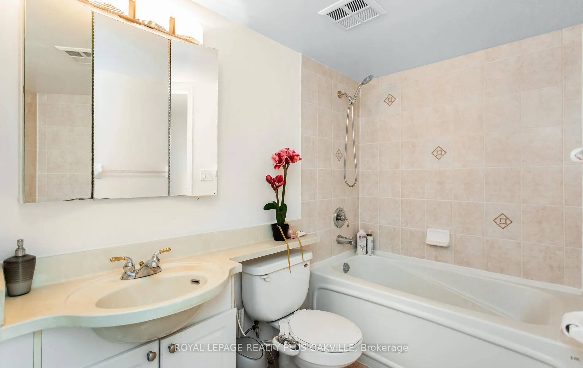Photo 36 of Unit LPH07, 7 Michael Power Place, Etobicoke, Islington-City Centre West — HOMEH