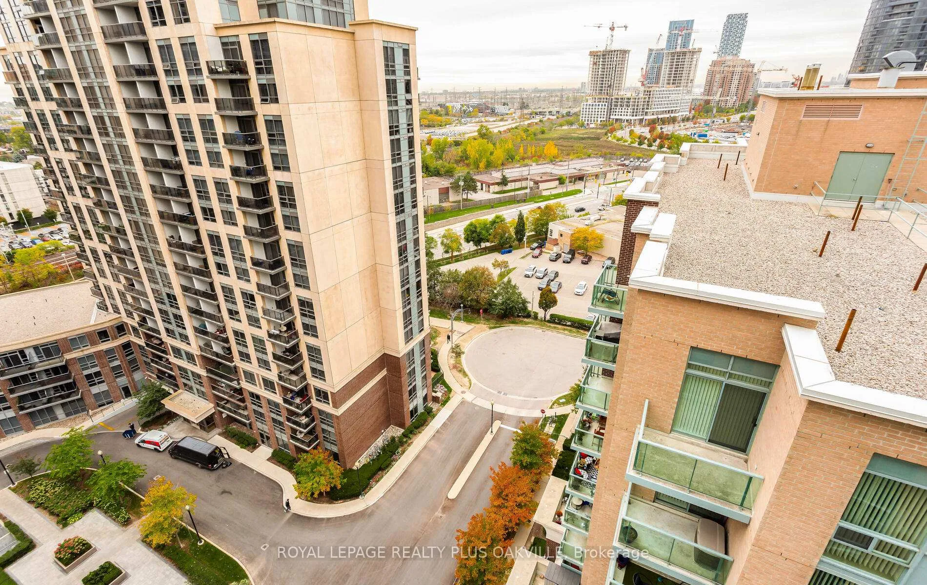 Photo 43 of Unit LPH07, 7 Michael Power Place, Etobicoke, Islington-City Centre West — HOMEH
