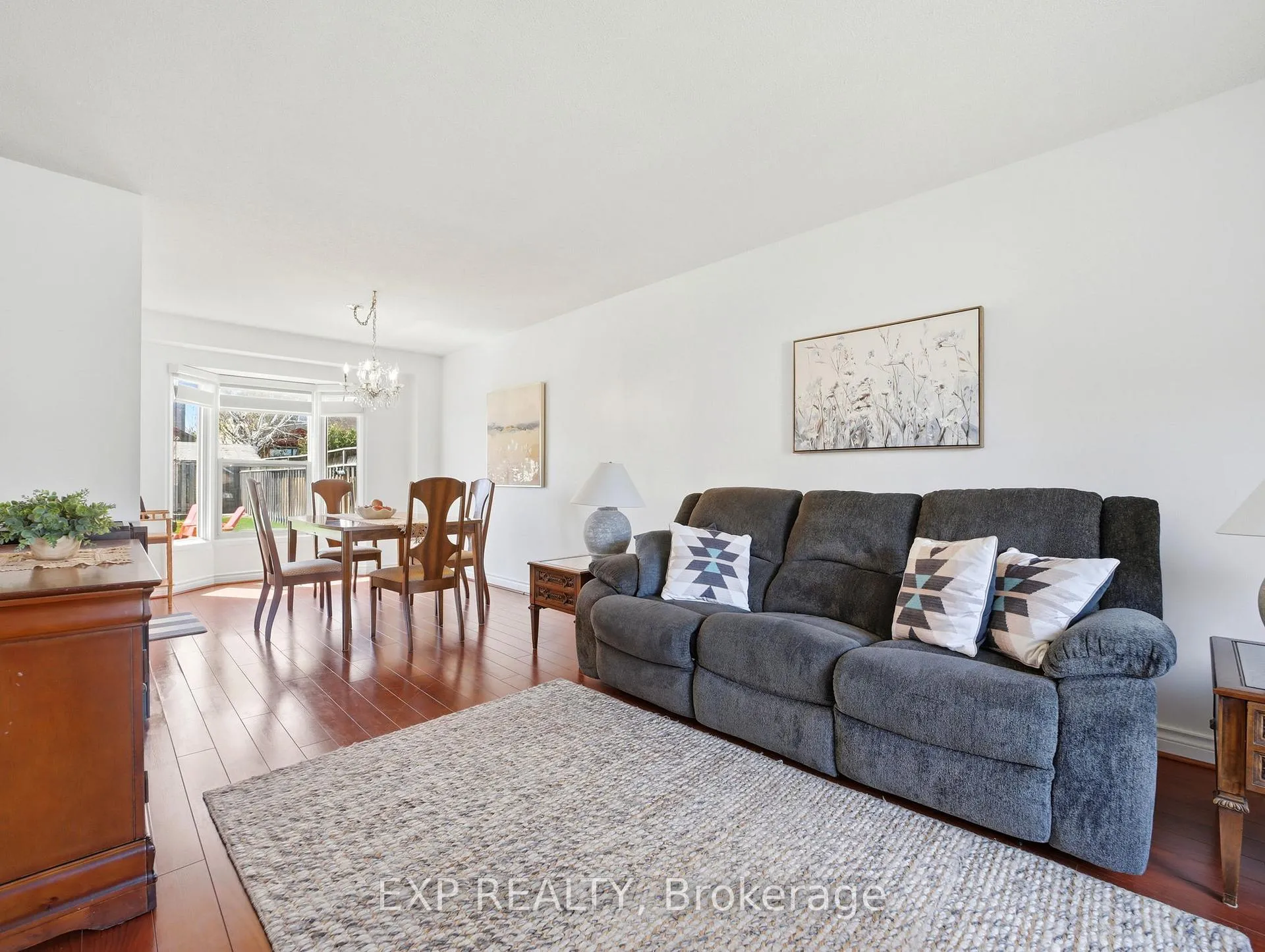 Photo 7 of 7327 Corrine Crescent, Mississauga, Meadowvale — HOMEH