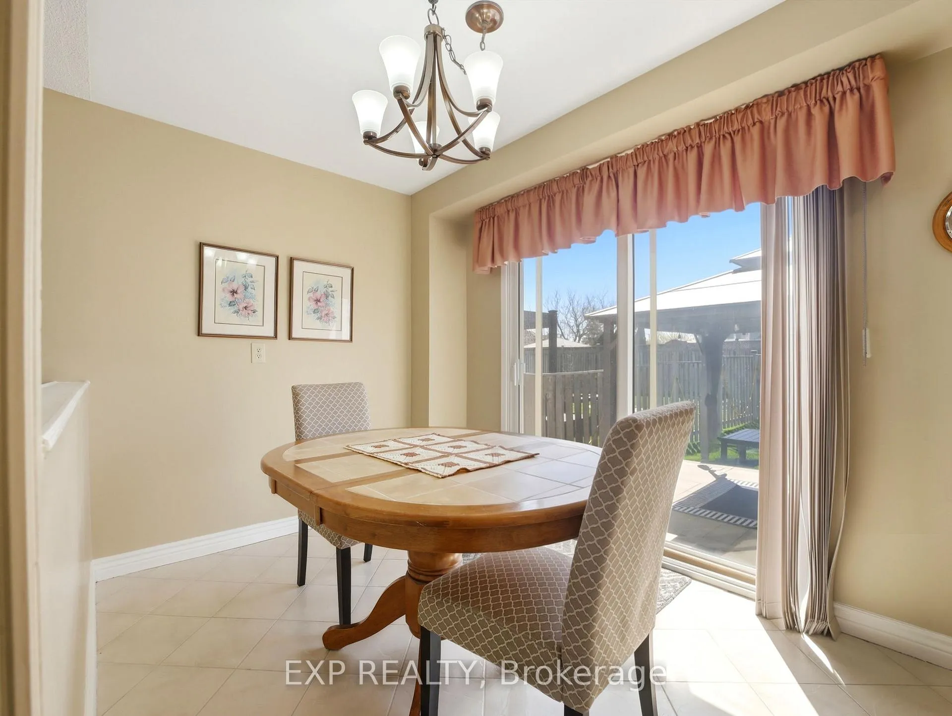 Photo 12 of 7327 Corrine Crescent, Mississauga, Meadowvale — HOMEH