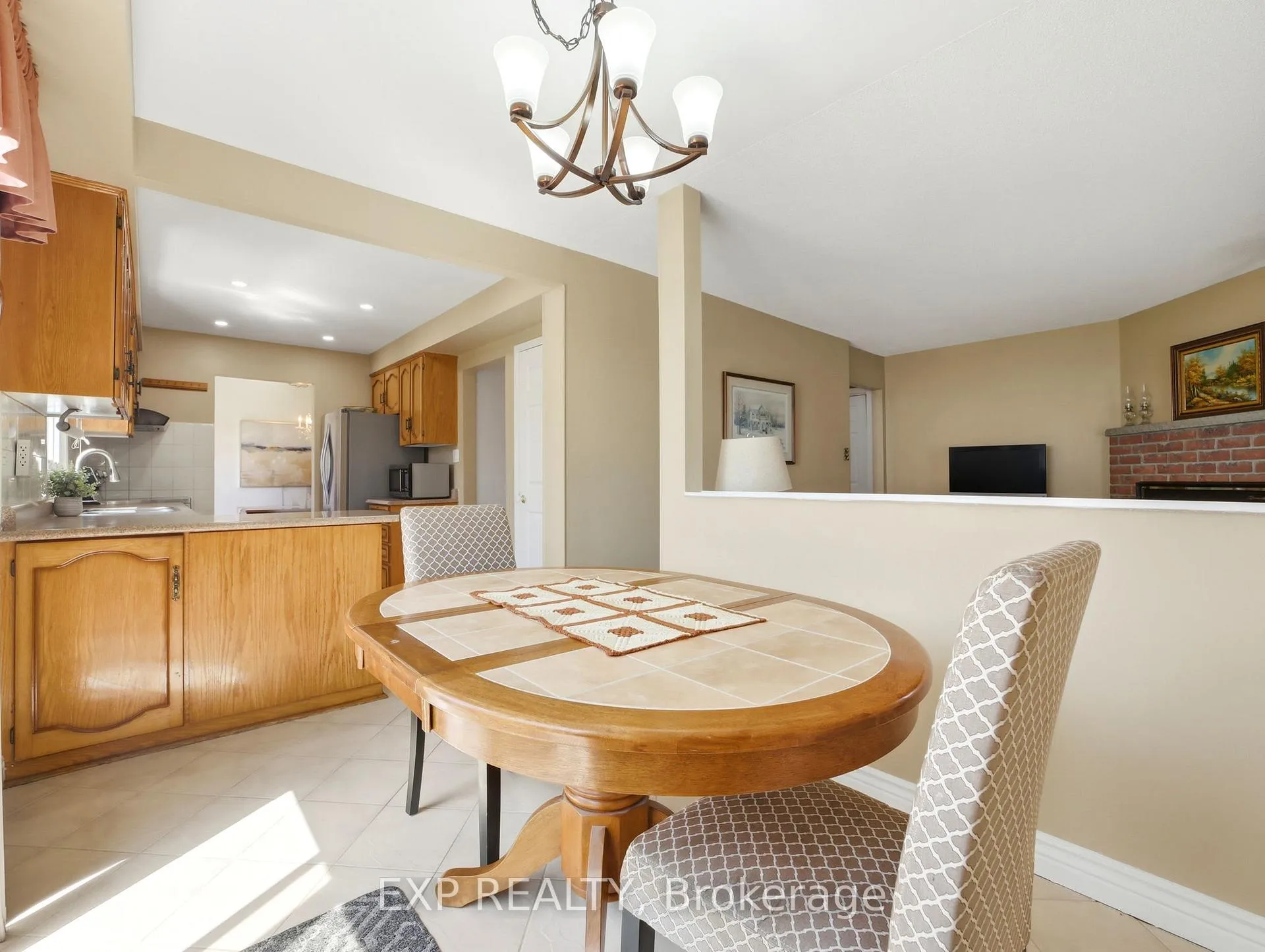 Photo 13 of 7327 Corrine Crescent, Mississauga, Meadowvale — HOMEH