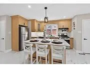 Photo 5 of 170 Fernwood Crescent, Hamilton, Hampton Heights — HOMEH