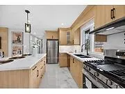 Photo 8 of 170 Fernwood Crescent, Hamilton, Hampton Heights — HOMEH