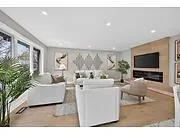 Photo 10 of 170 Fernwood Crescent, Hamilton, Hampton Heights — HOMEH