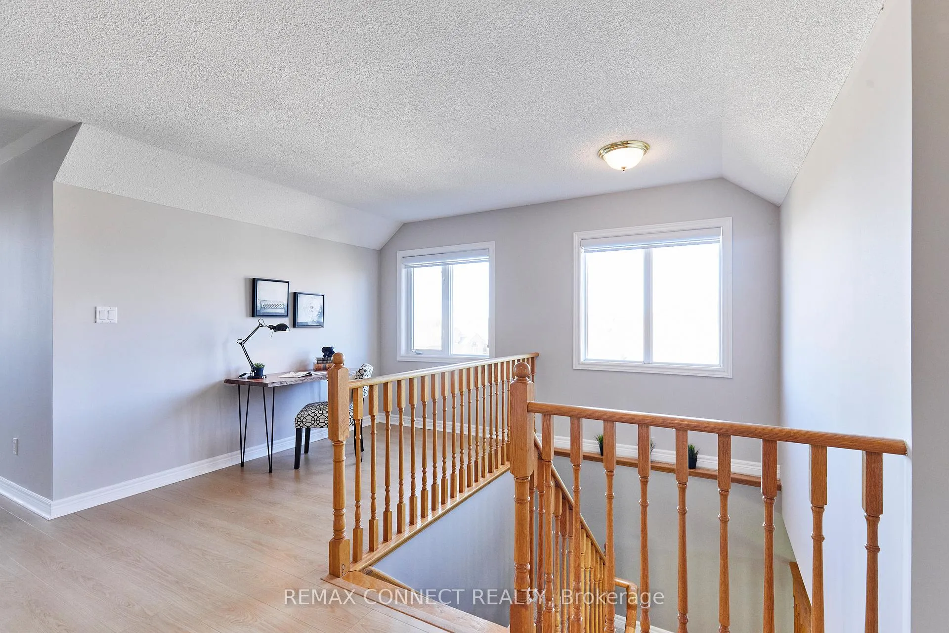 Photo 29 of 304 Waterbury Crescent, Scugog, Port Perry — HOMEH