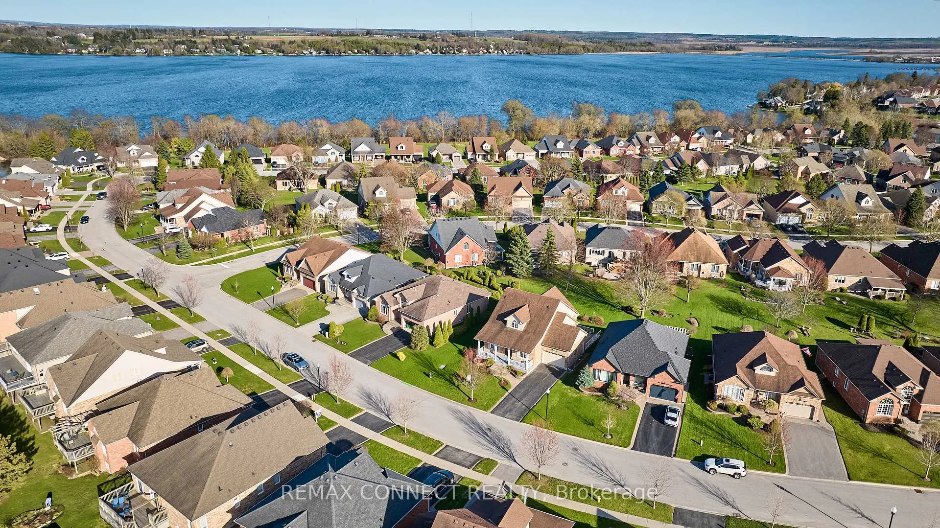 Photo 47 of 304 Waterbury Crescent, Scugog, Port Perry — HOMEH
