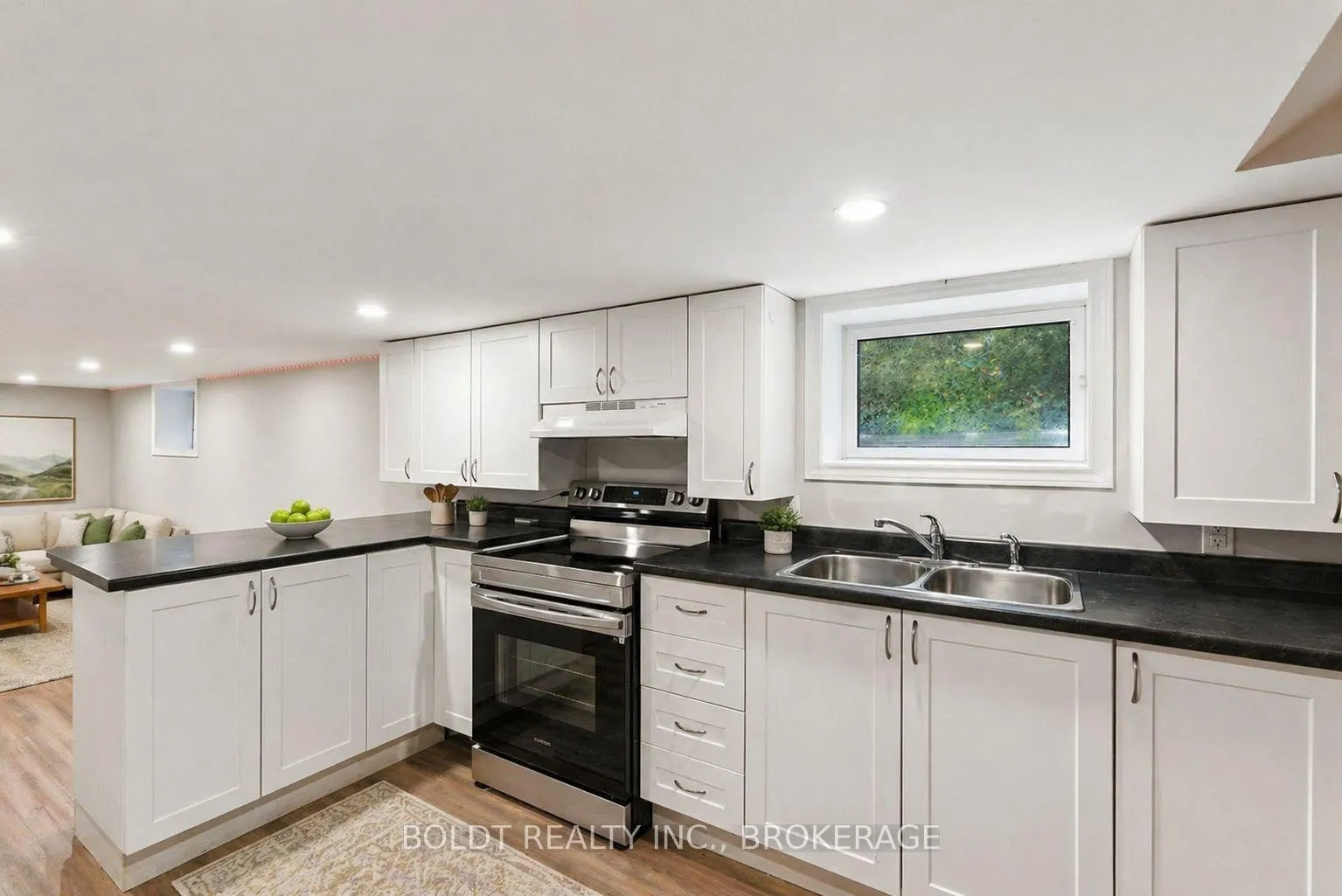 Photo 18 of 63 Permilla Street, St. Catharines, Ridley — HOMEH