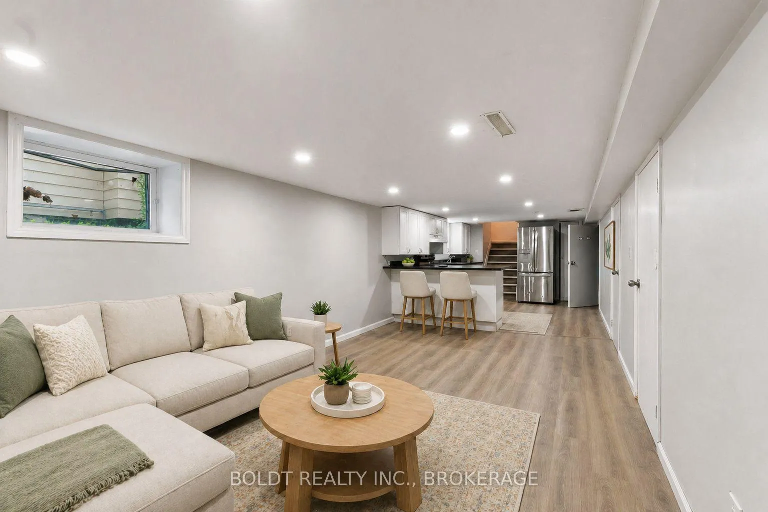 Photo 19 of 63 Permilla Street, St. Catharines, Ridley — HOMEH