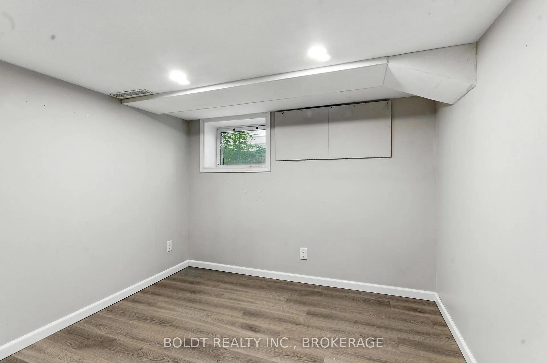 Photo 21 of 63 Permilla Street, St. Catharines, Ridley — HOMEH