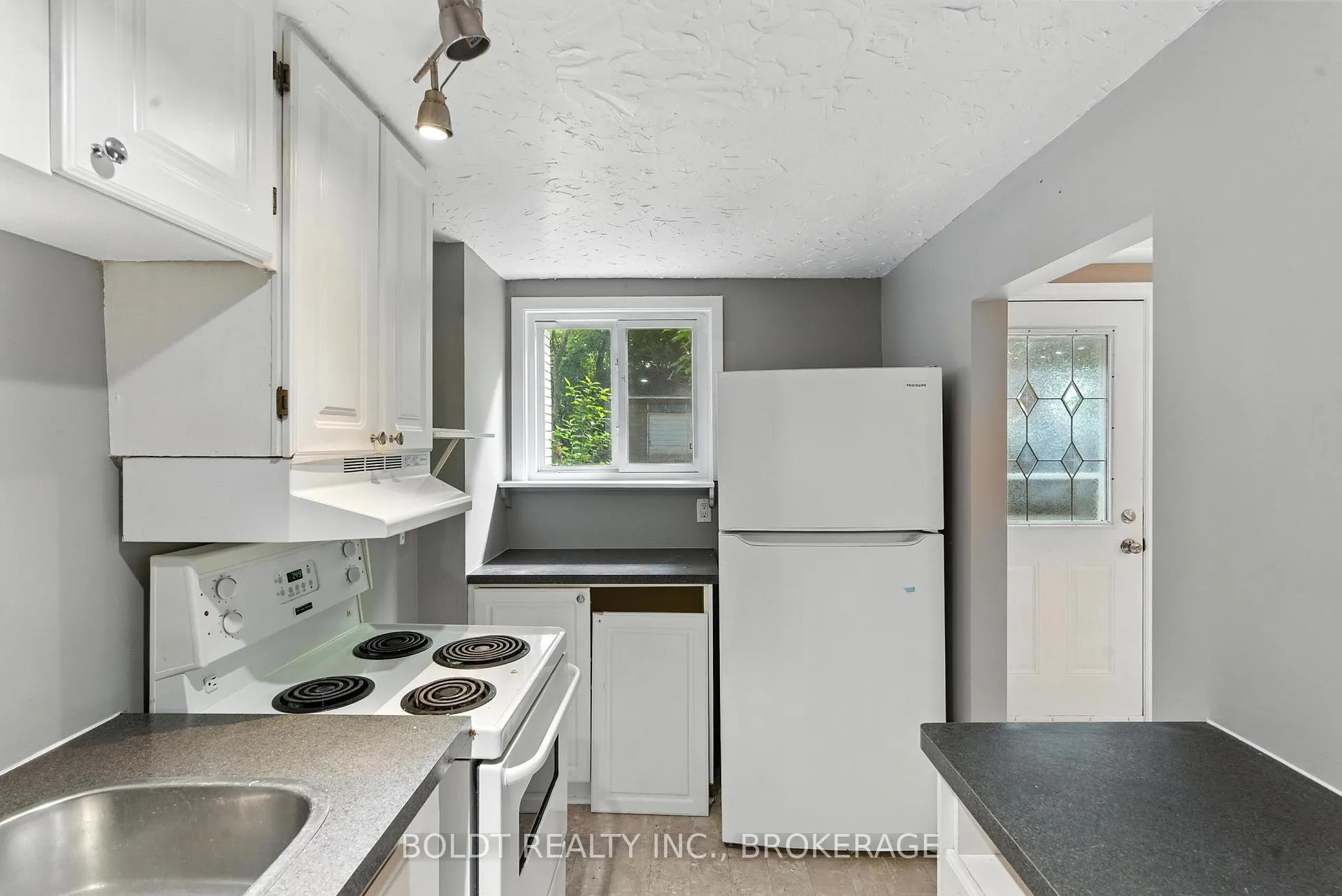 Photo 31 of 63 Permilla Street, St. Catharines, Ridley — HOMEH