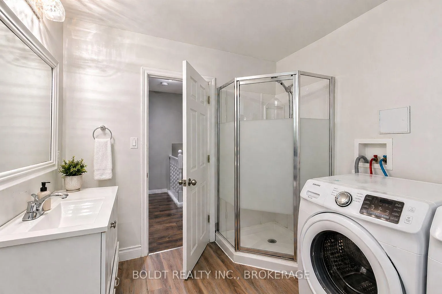 Photo 39 of 63 Permilla Street, St. Catharines, Ridley — HOMEH