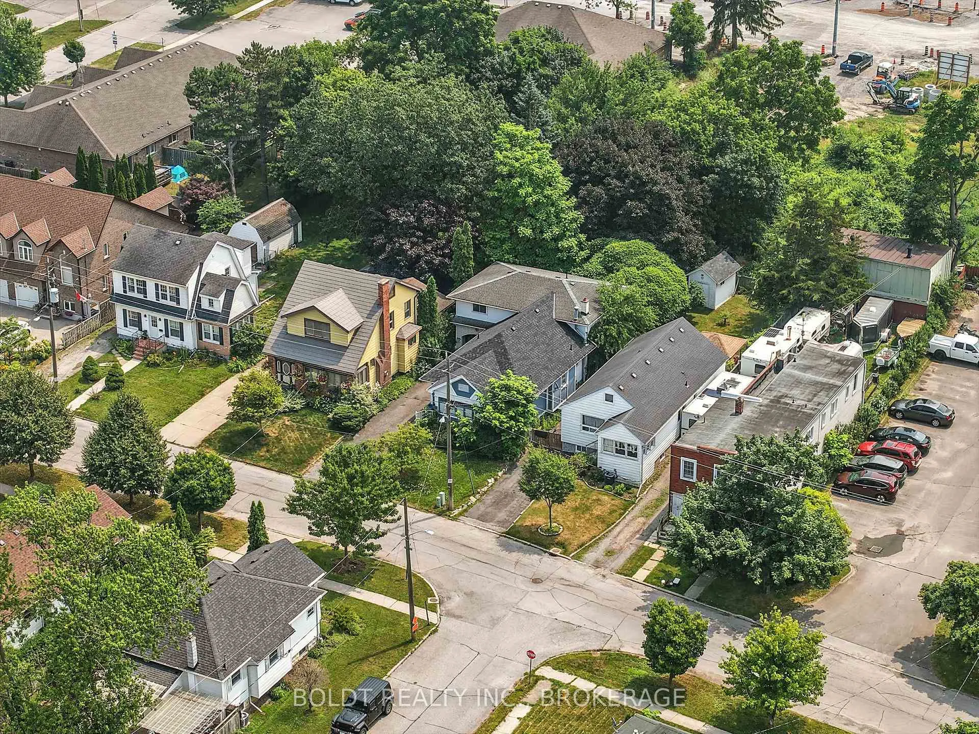 Photo 44 of 63 Permilla Street, St. Catharines, Ridley — HOMEH