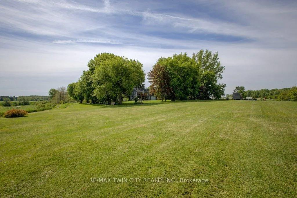Photo 3 of 86561 London Road, North Huron, East Wawanosh — HOMEH