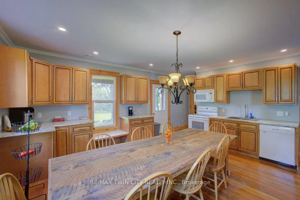 Photo 6 of 86561 London Road, North Huron, East Wawanosh — HOMEH